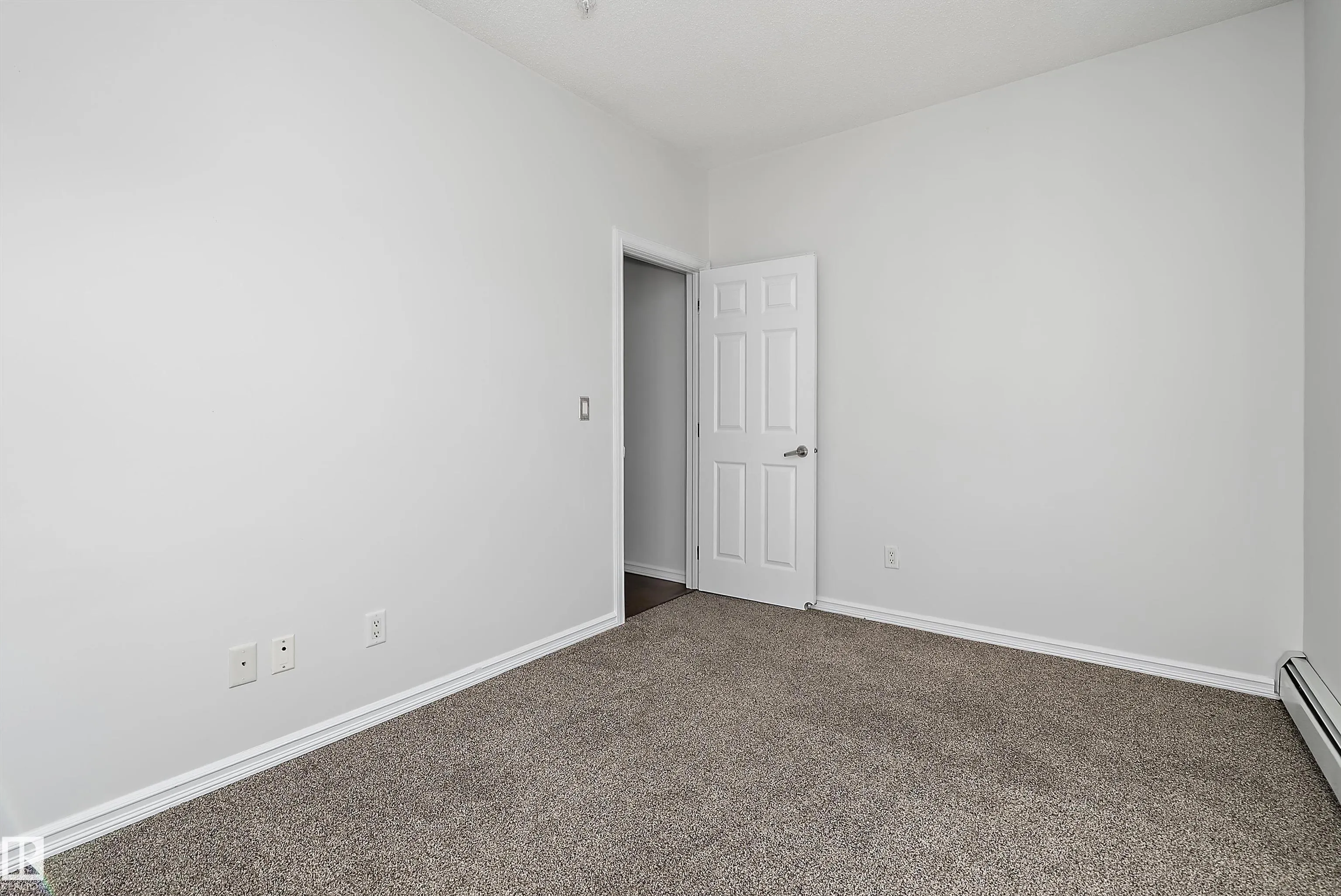 263 MACEWAN Road
