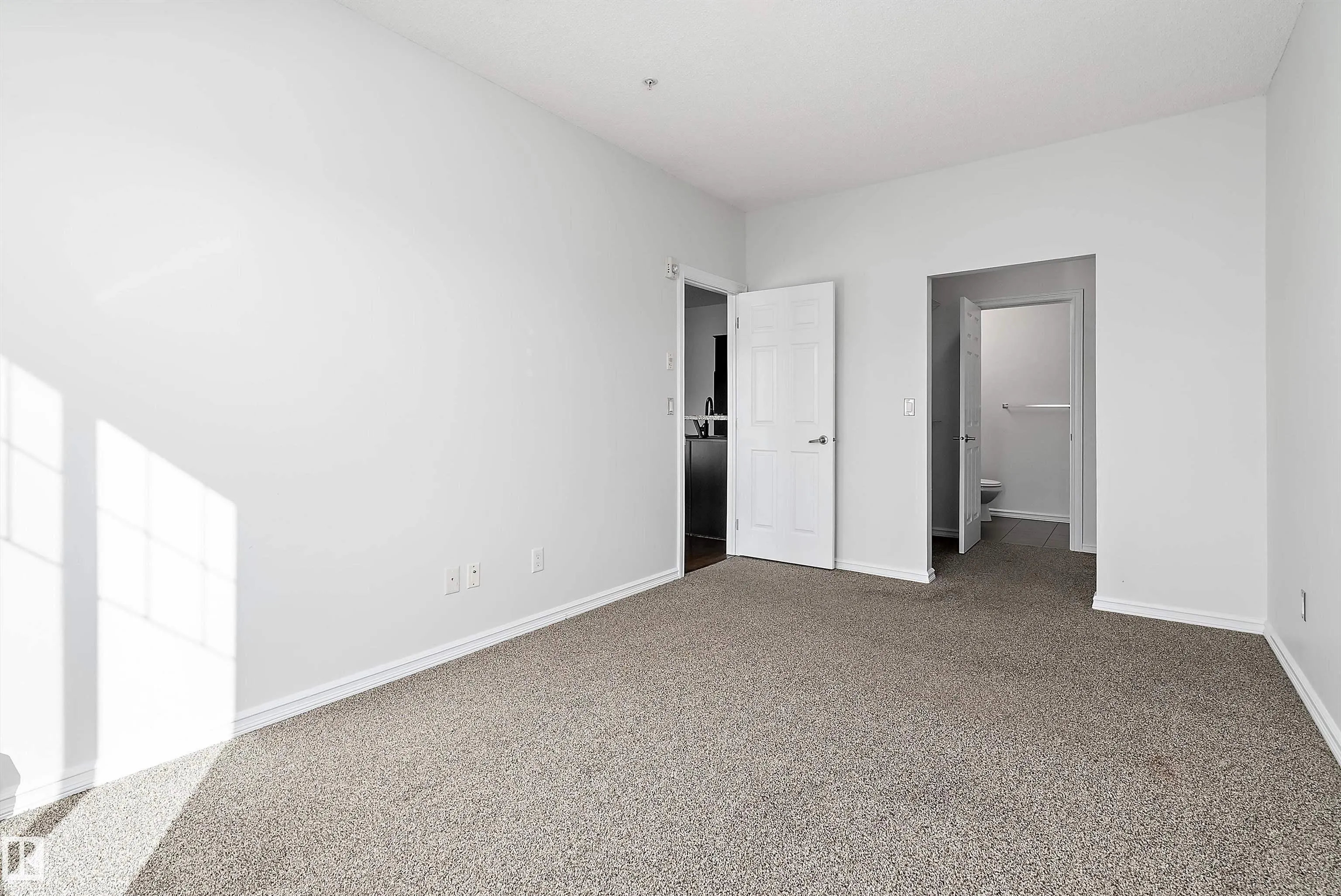 263 MACEWAN Road