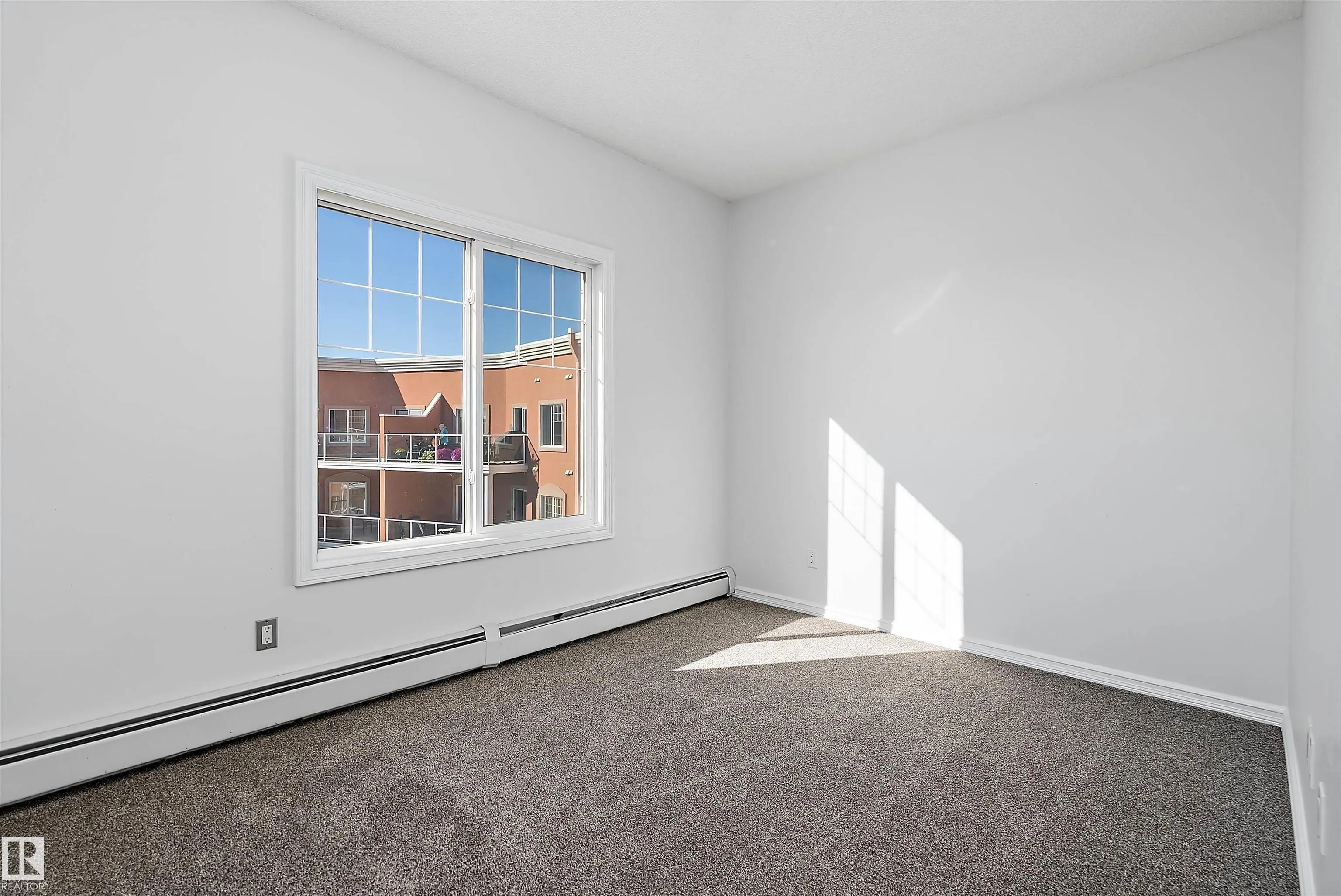 263 MACEWAN Road