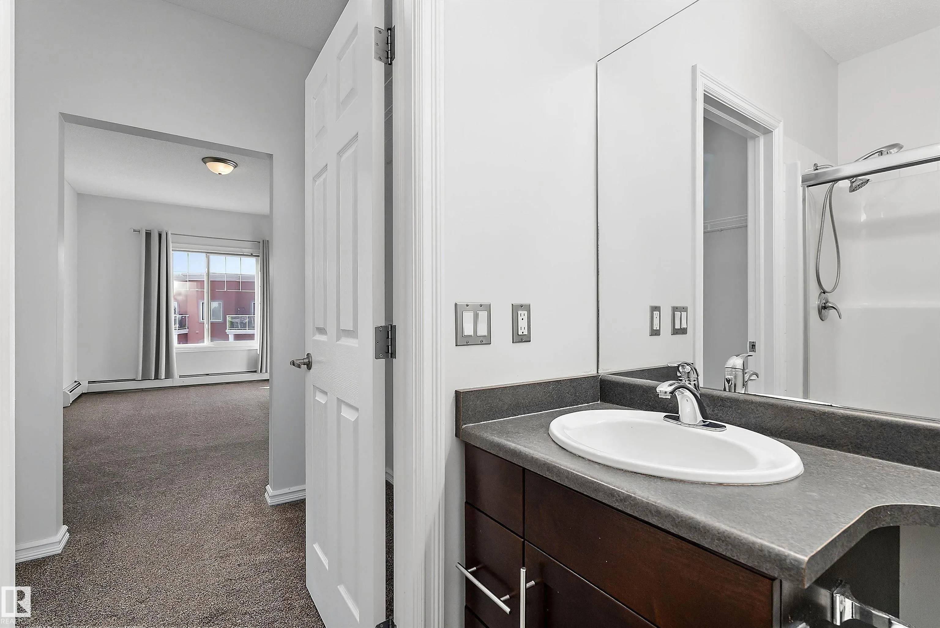 263 MACEWAN Road