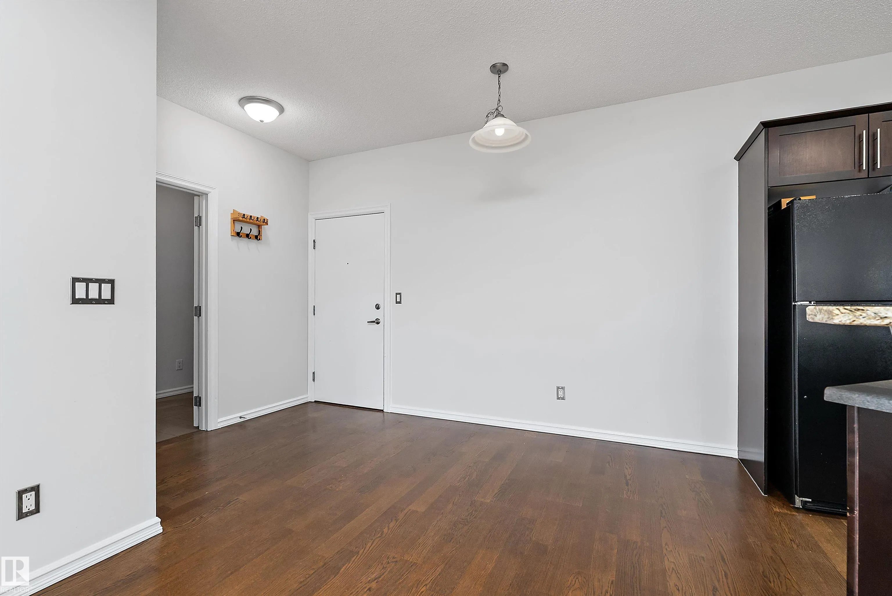 263 MACEWAN Road