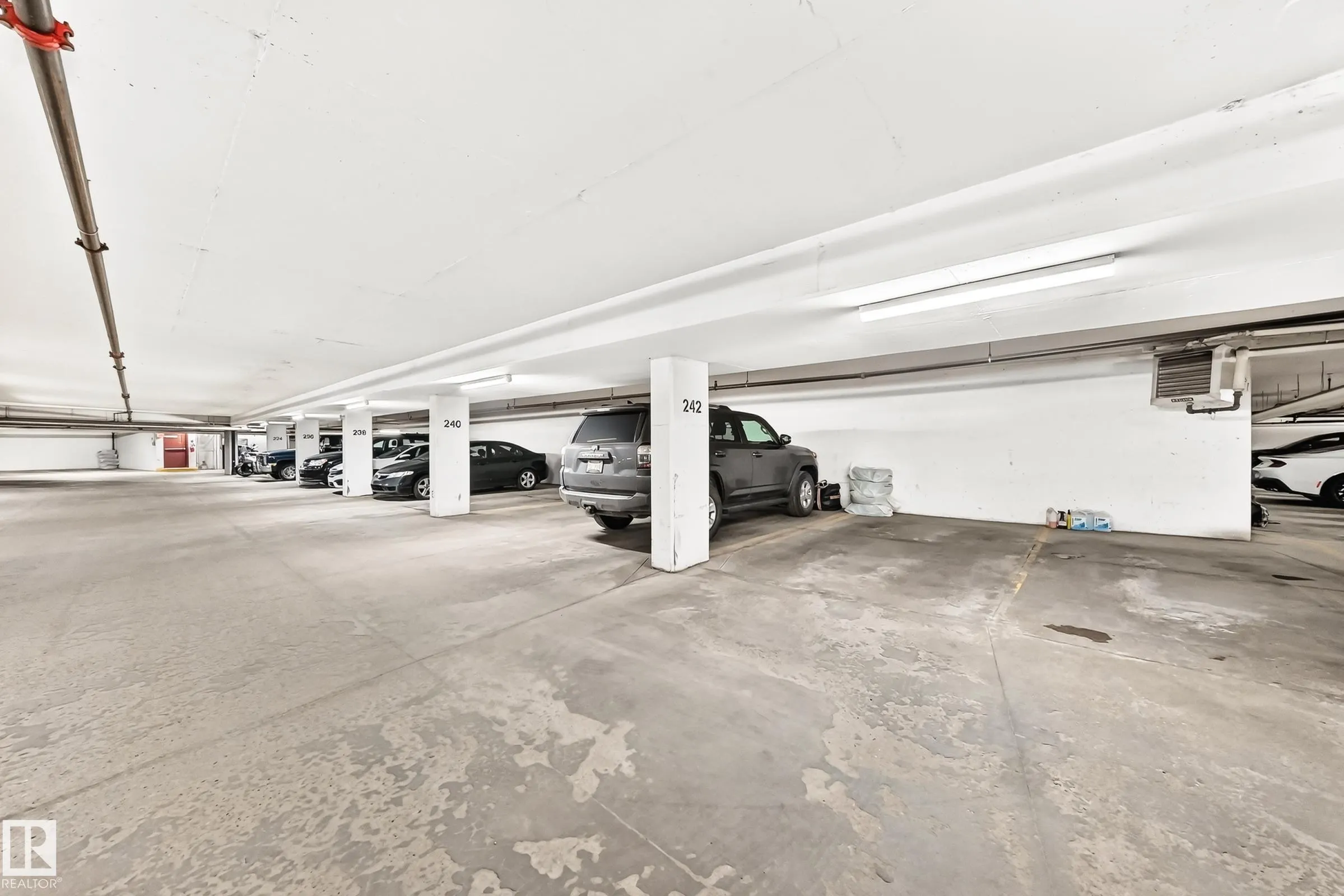 263 MACEWAN Road