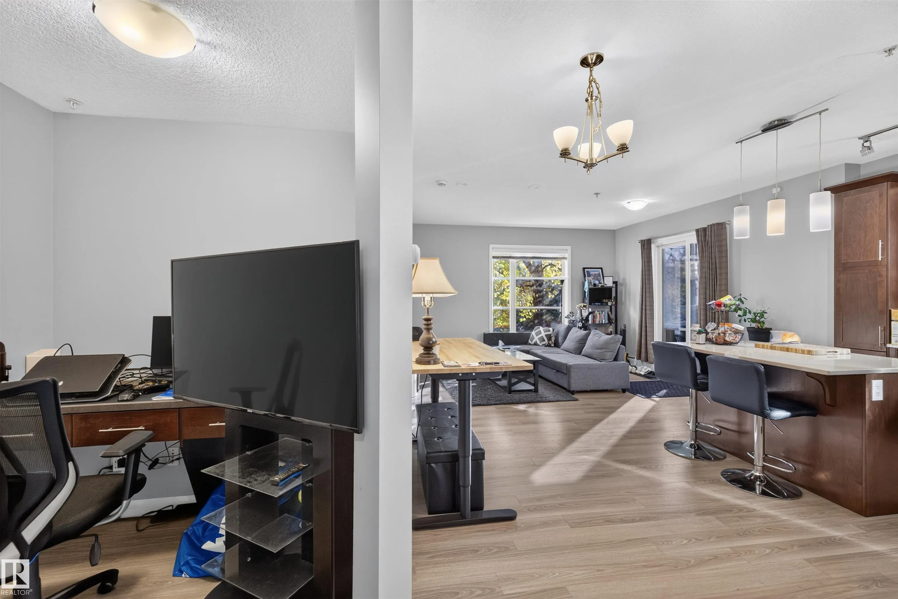 2584 ANDERSON Way