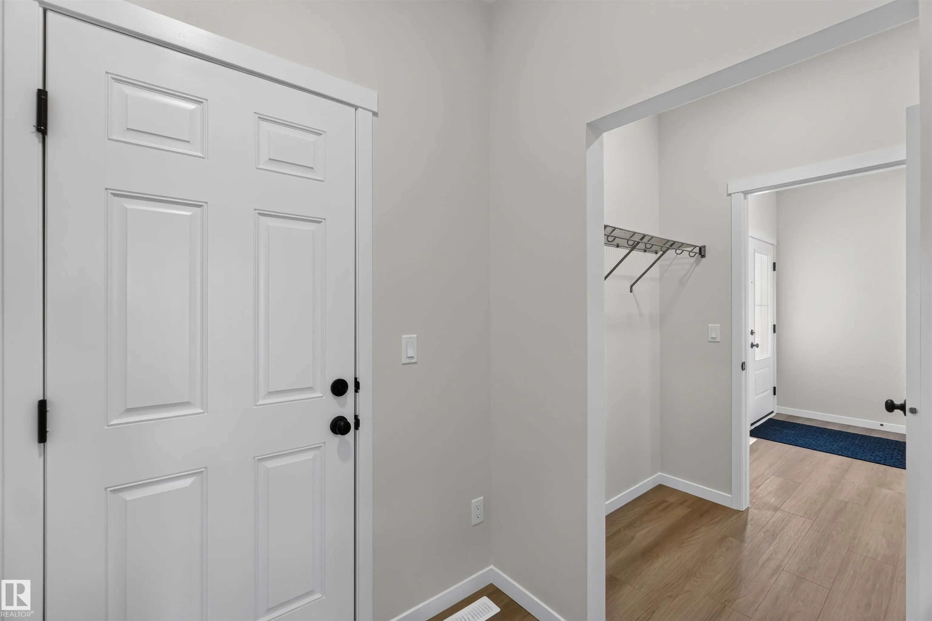 5 EMERSON Landing