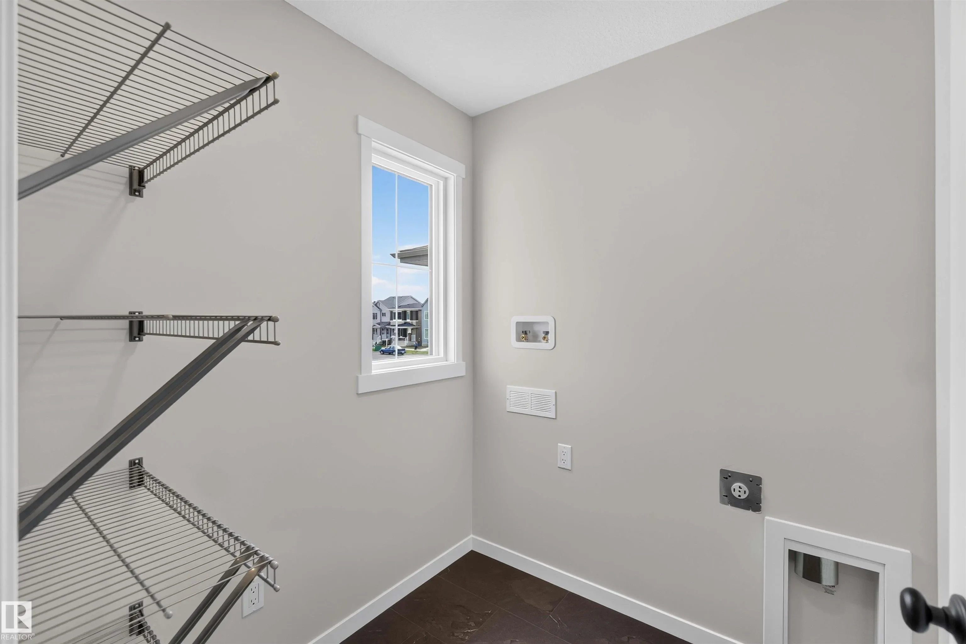 5 EMERSON Landing