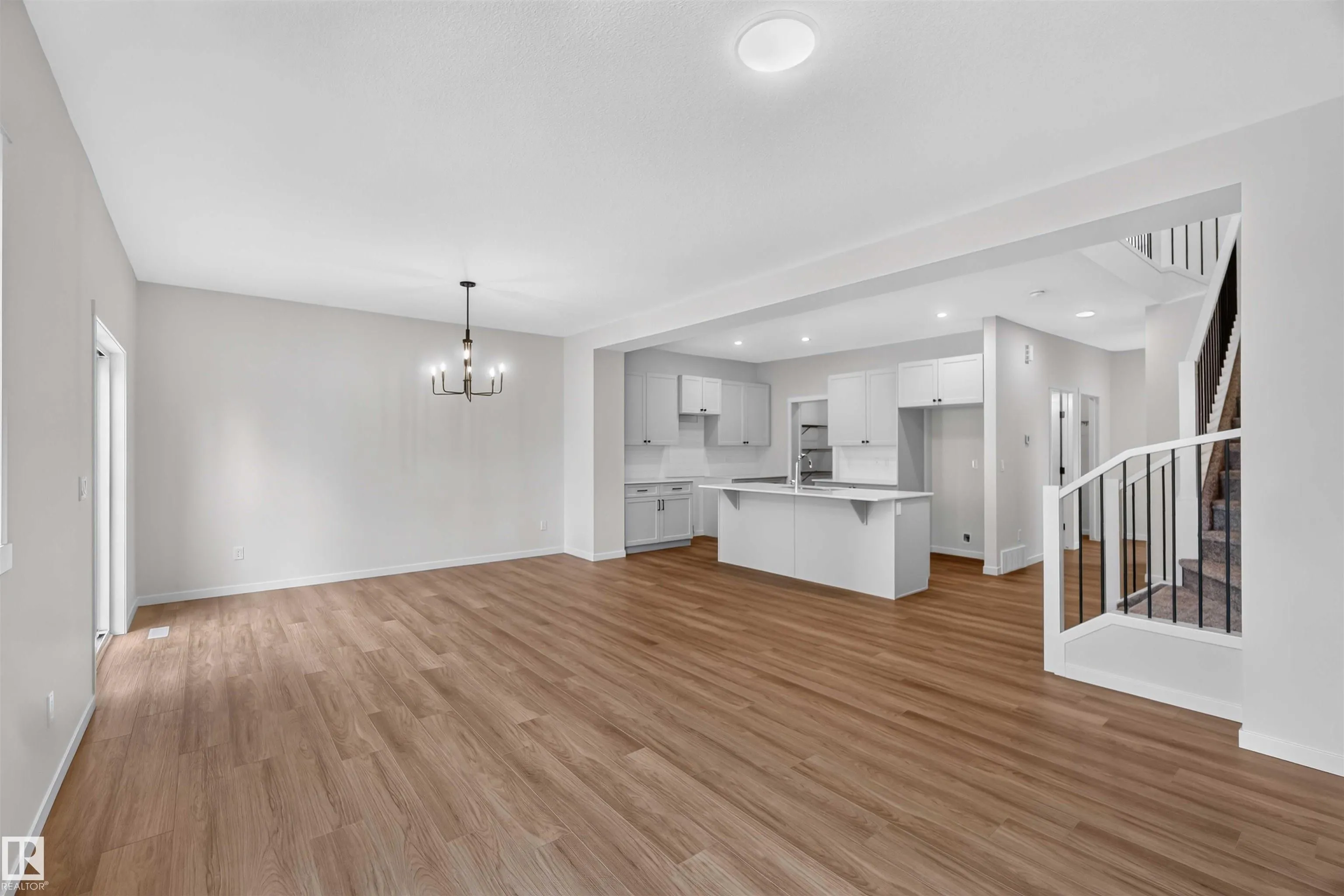 5 EMERSON Landing