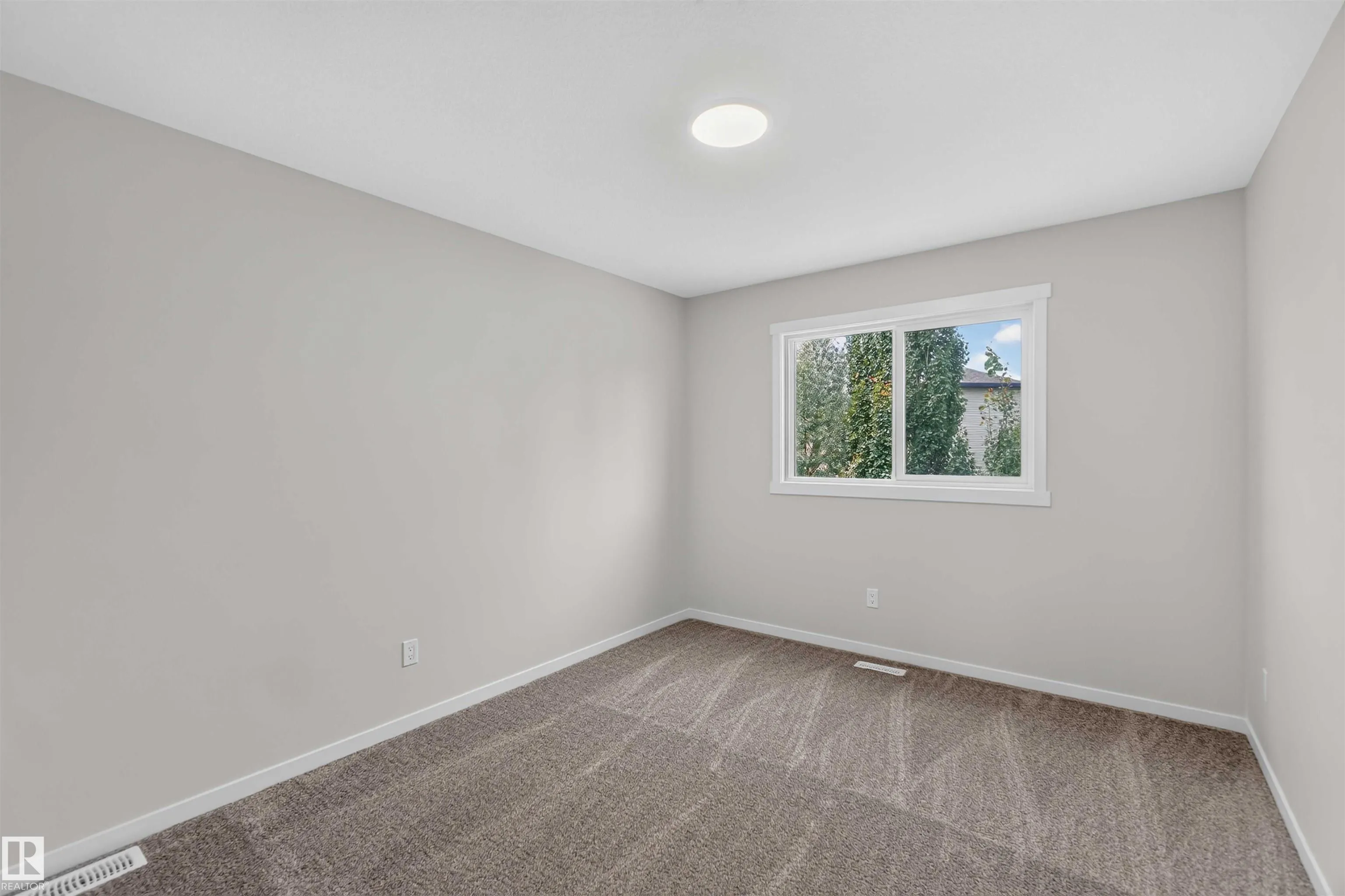 5 EMERSON Landing