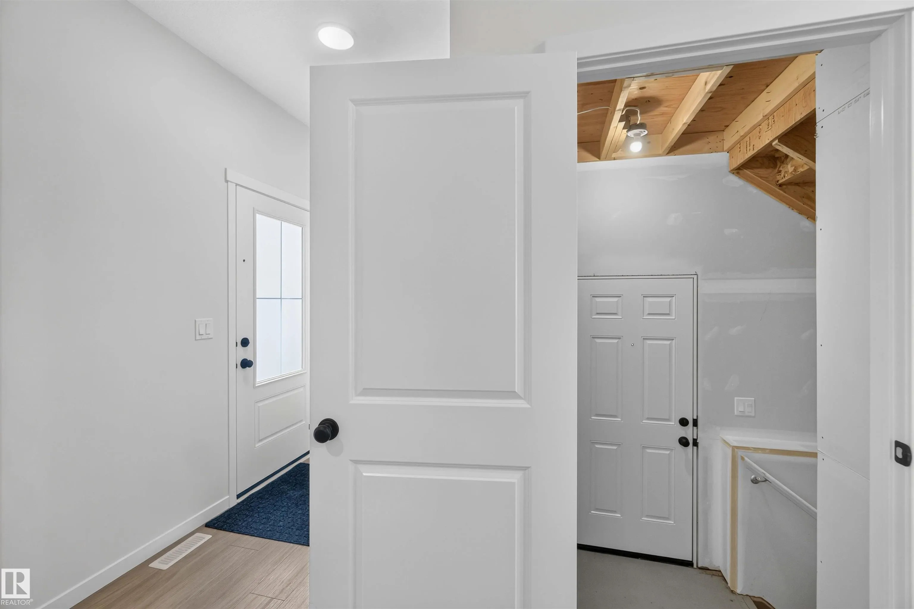 5 EMERSON Landing