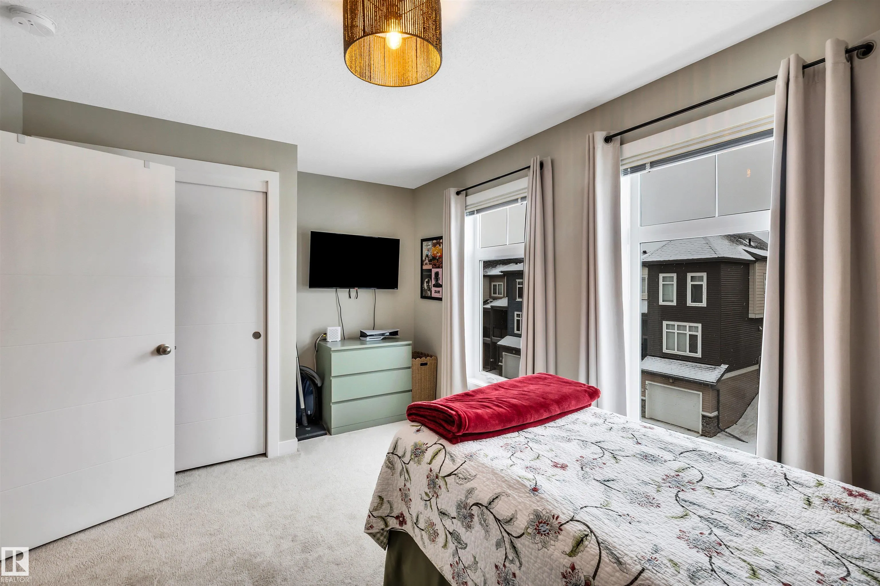 600 BELLEROSE Drive
