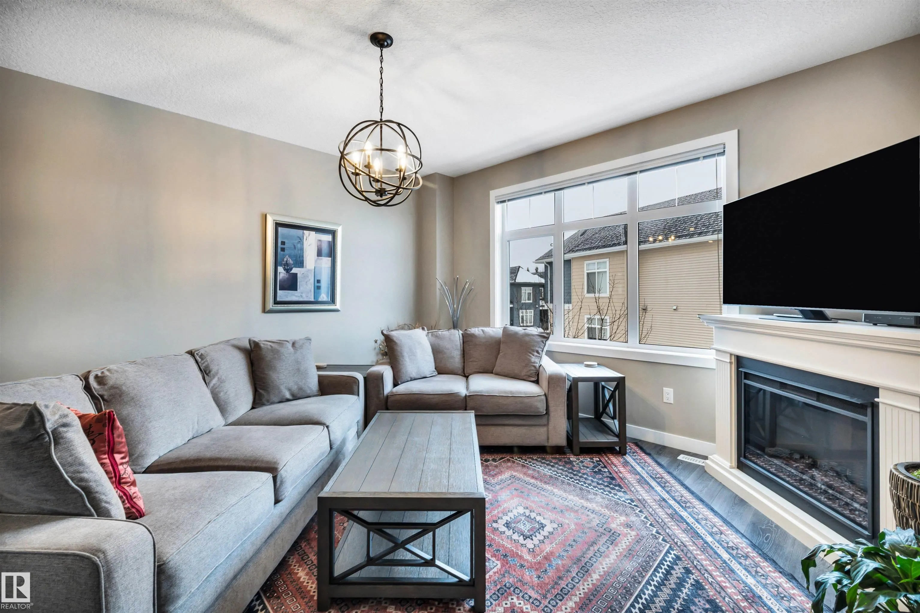 600 BELLEROSE Drive