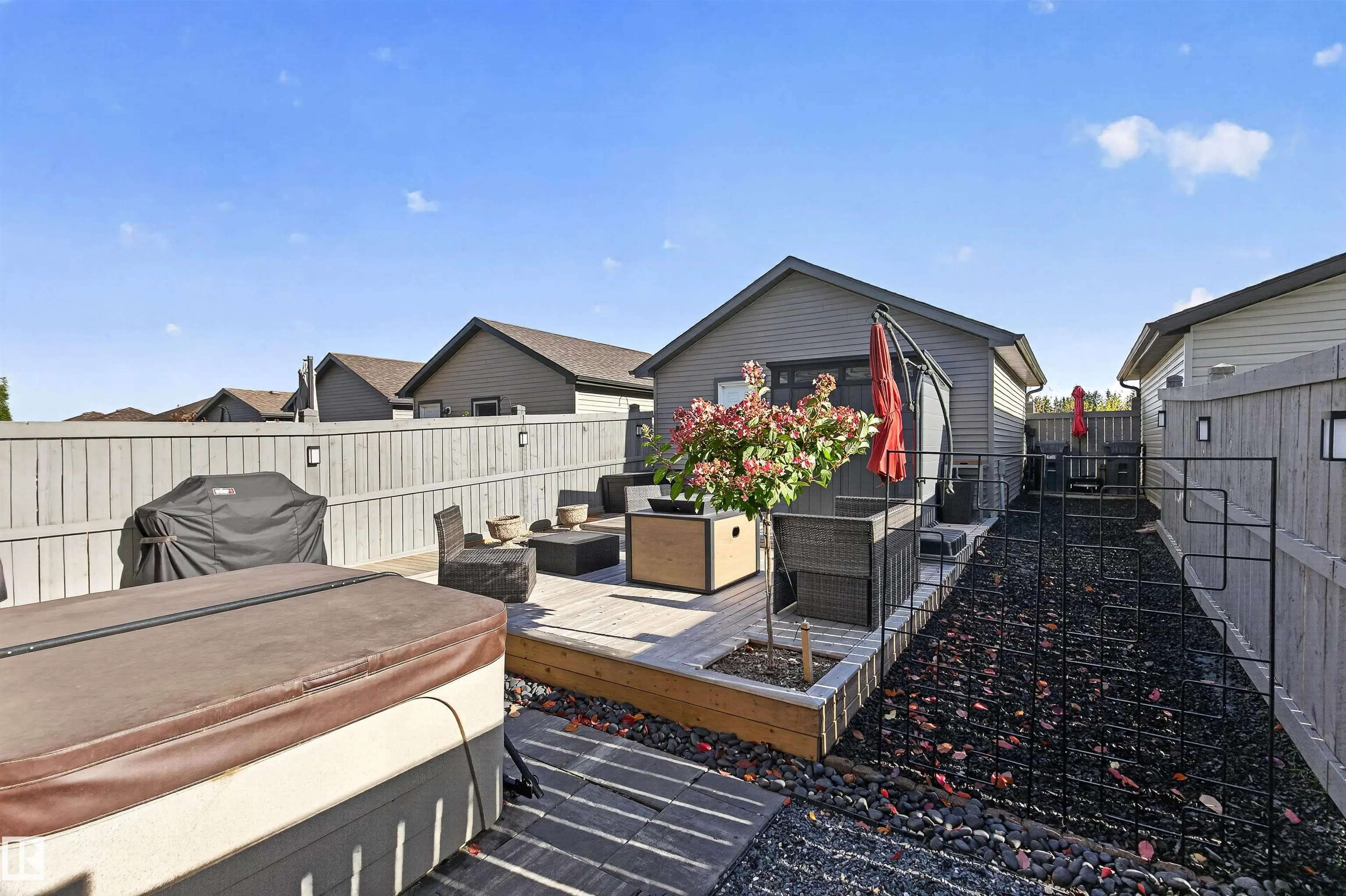 50 GARNEAU Gate