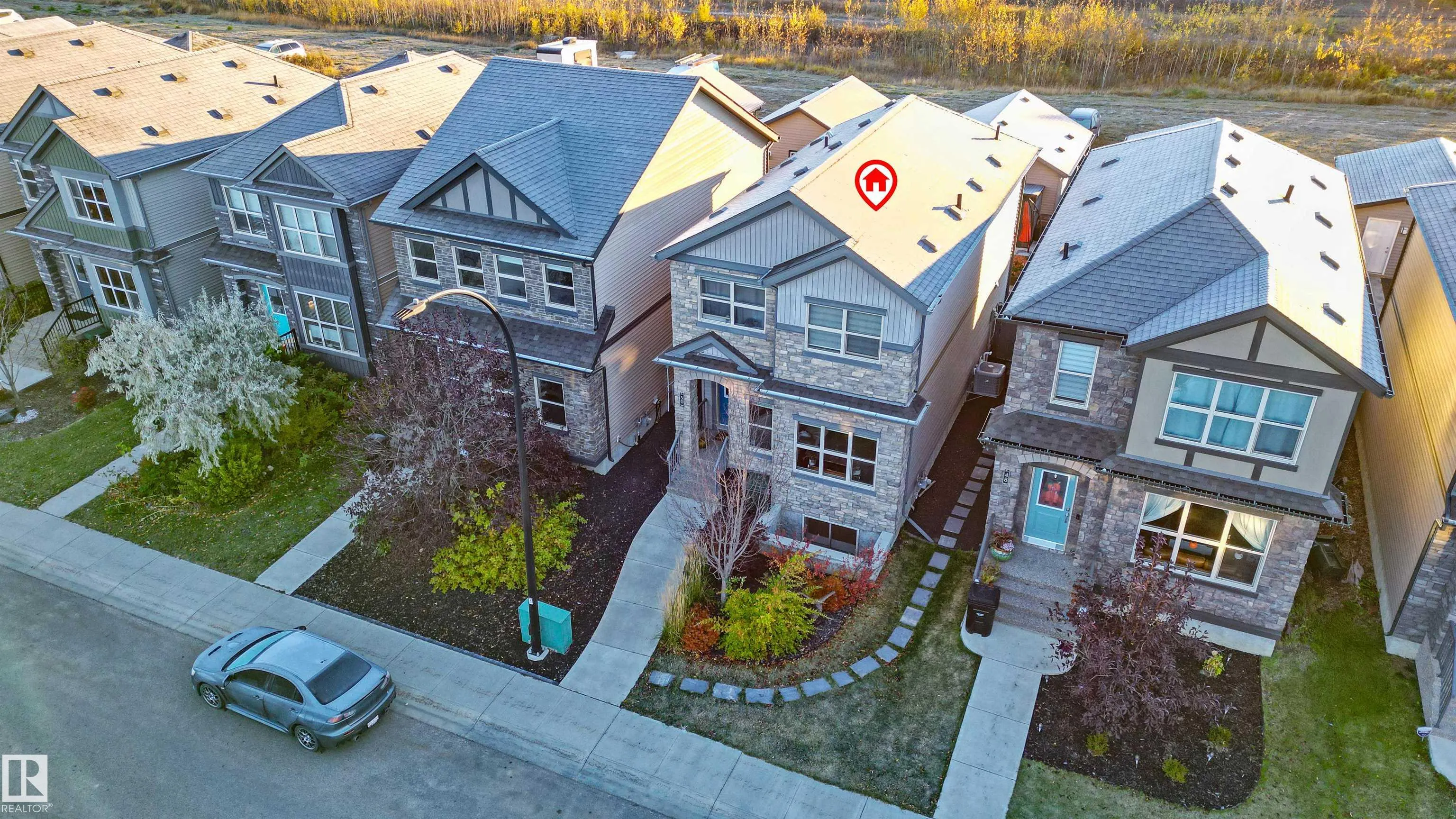 50 GARNEAU Gate