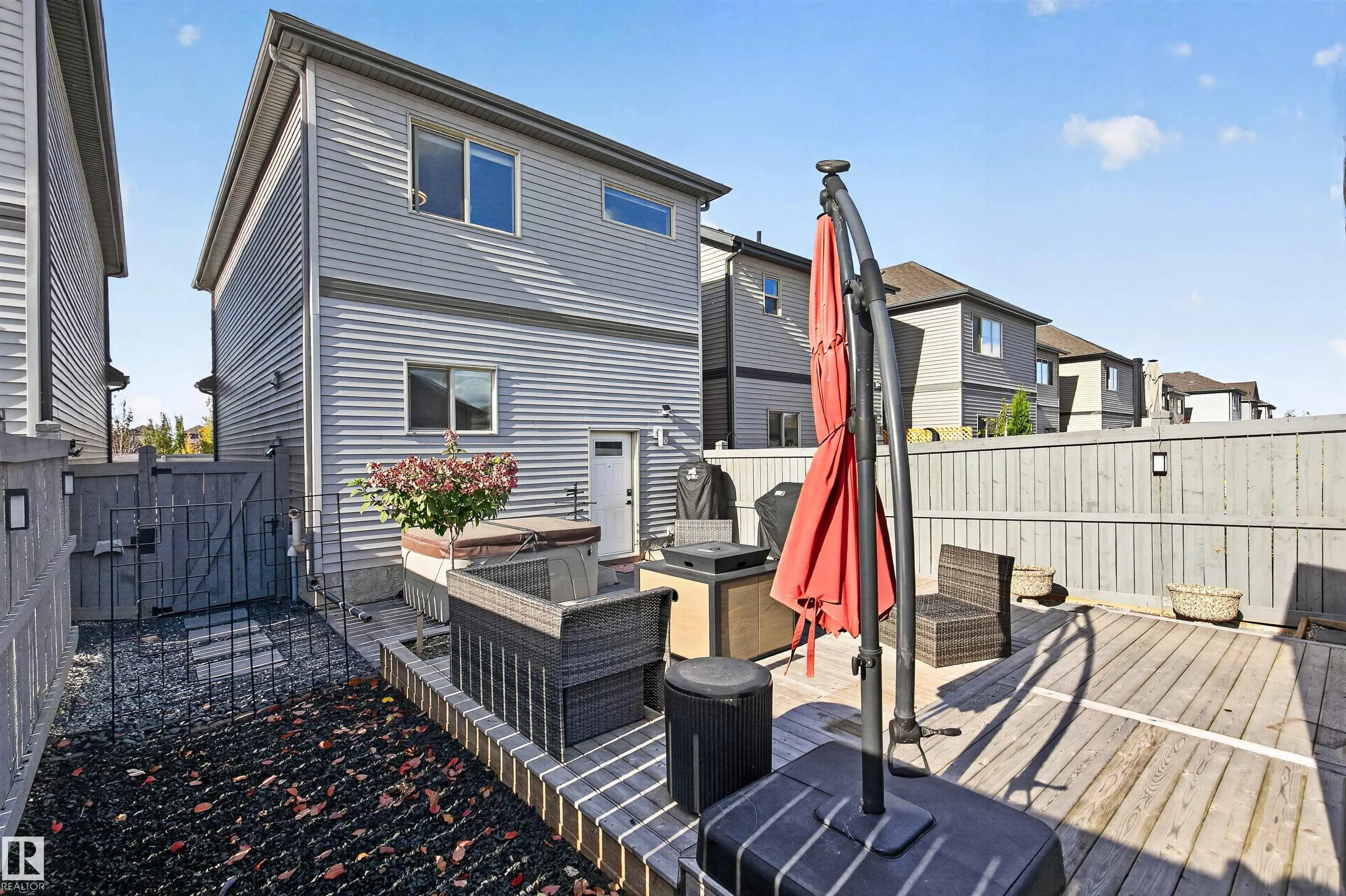 50 GARNEAU Gate