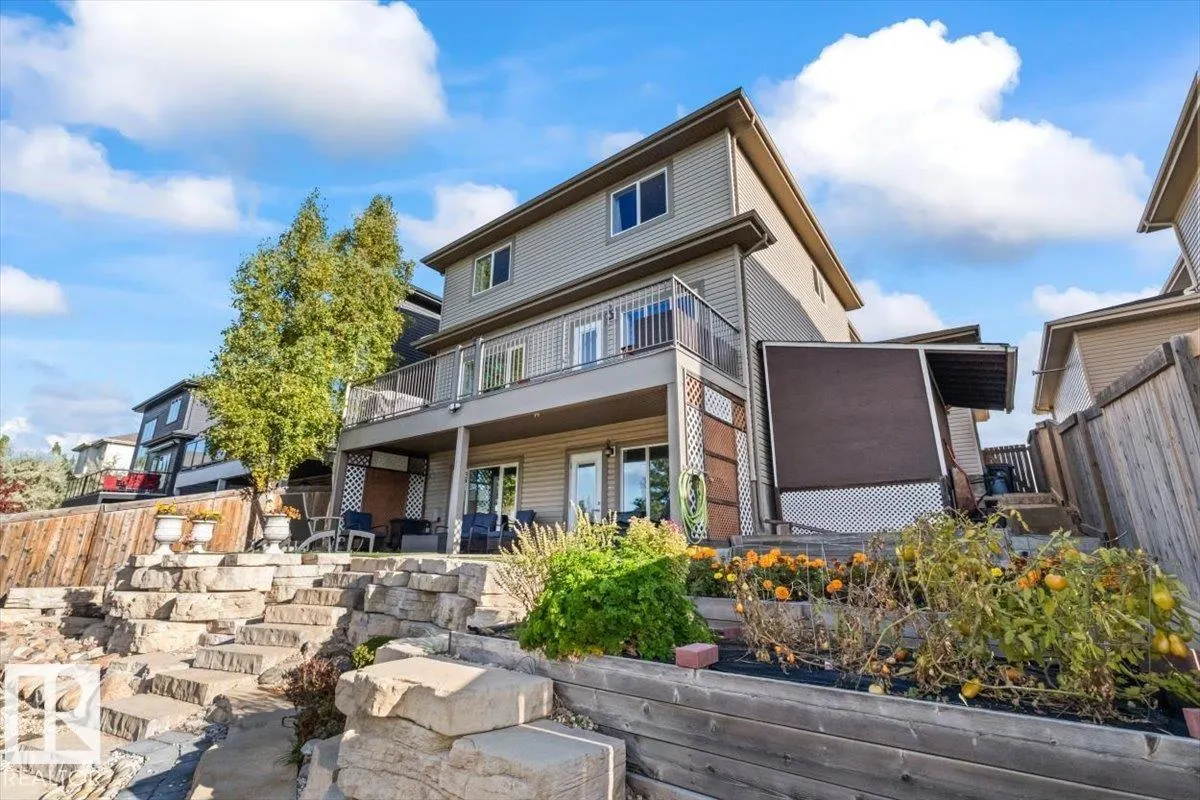 62 CHESTNUT Way