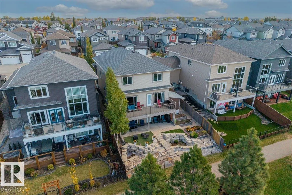 62 CHESTNUT Way