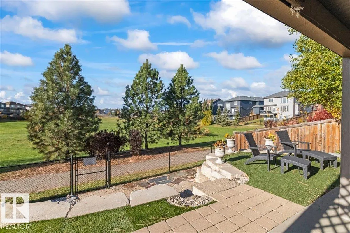 62 CHESTNUT Way