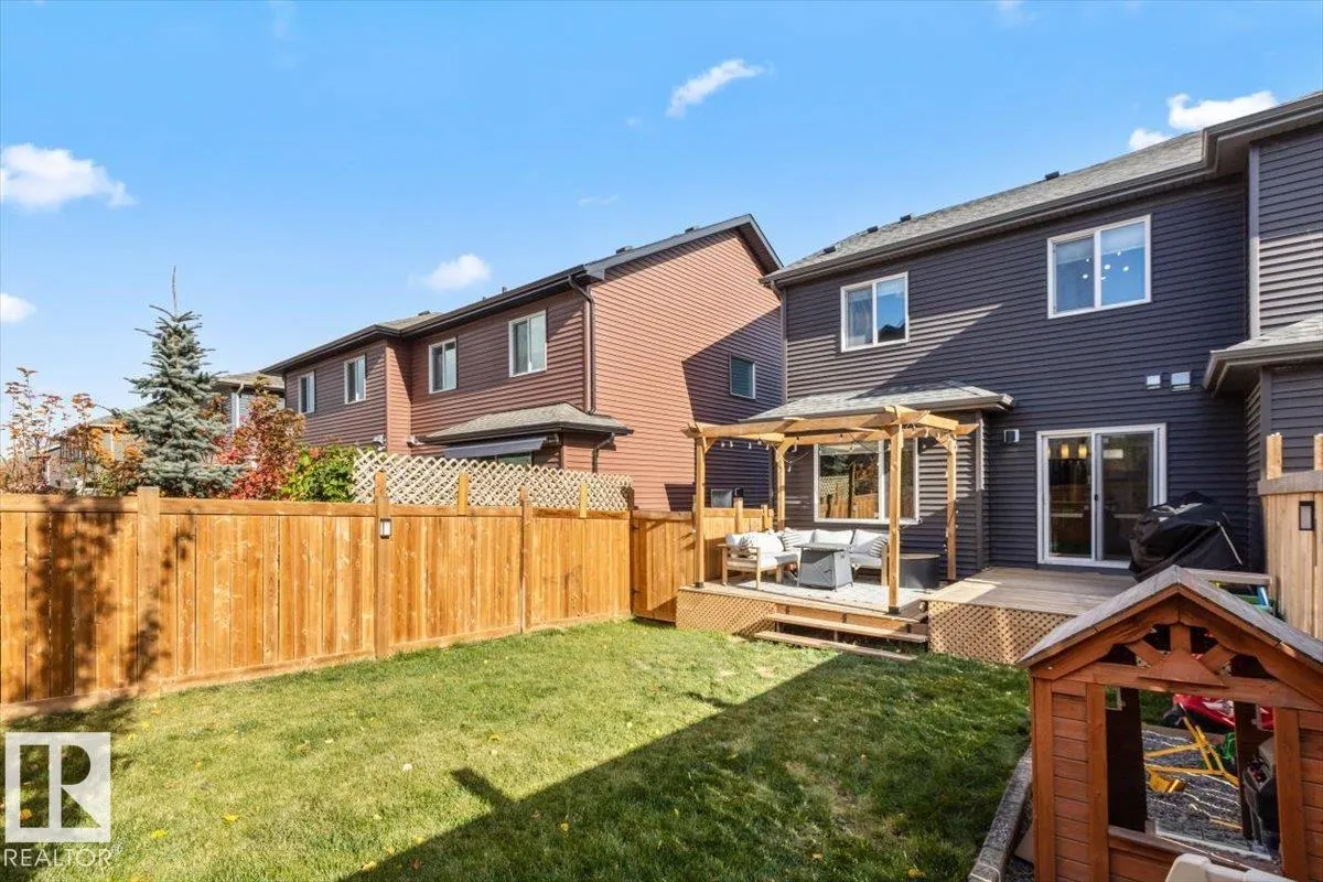 5120 LARK Crescent