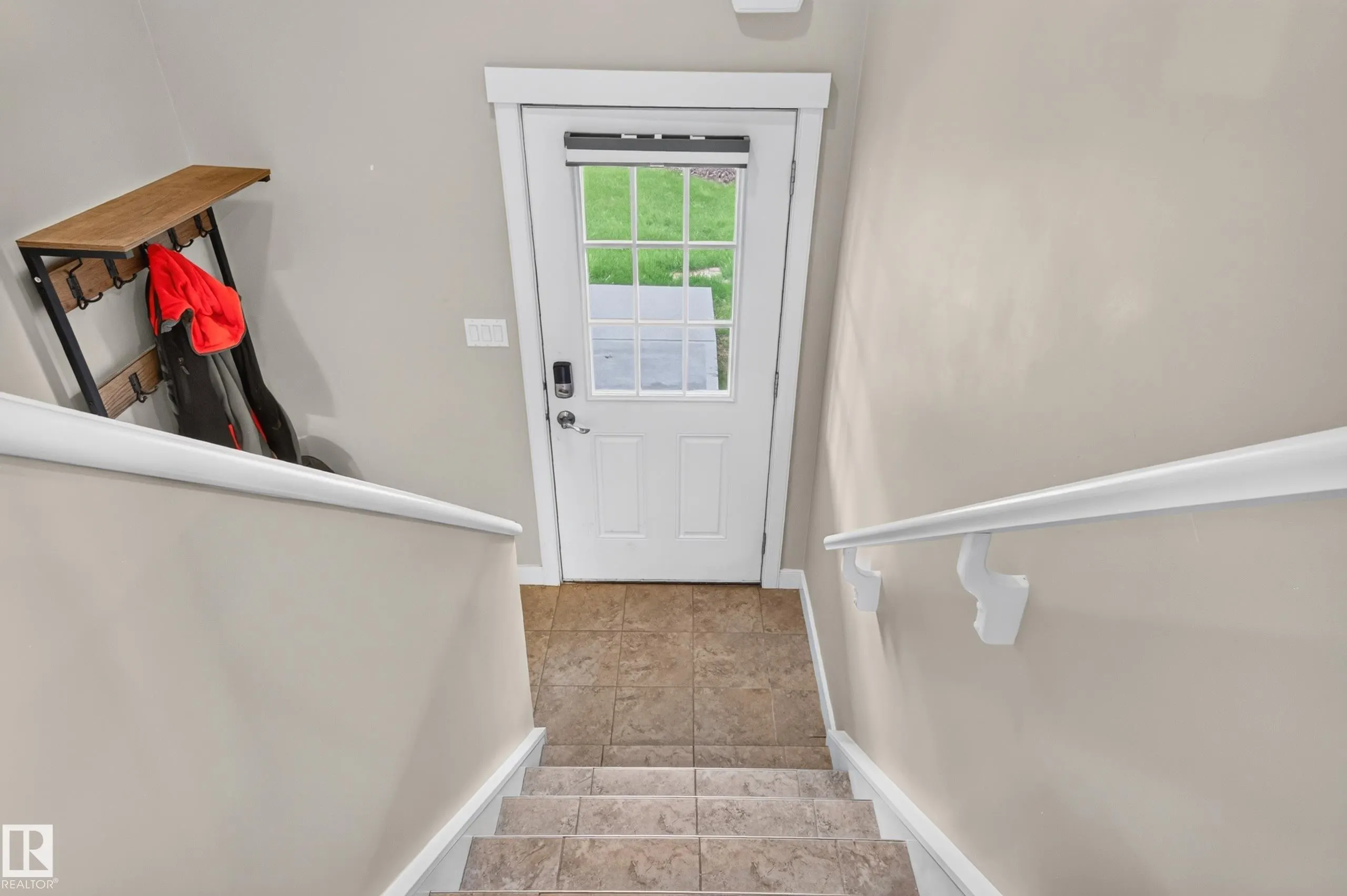 1602 GRAYBRIAR Green
