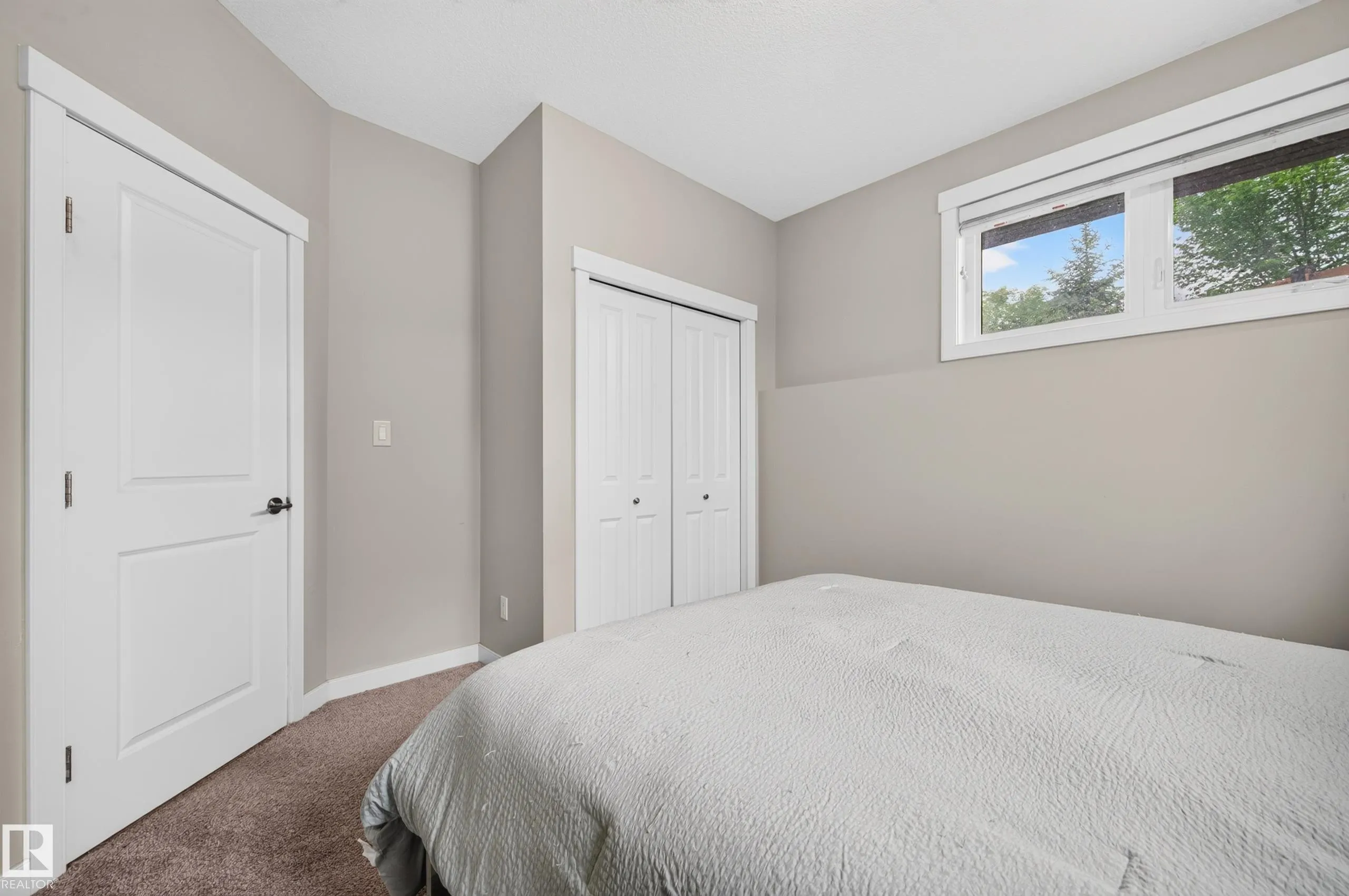1602 GRAYBRIAR Green
