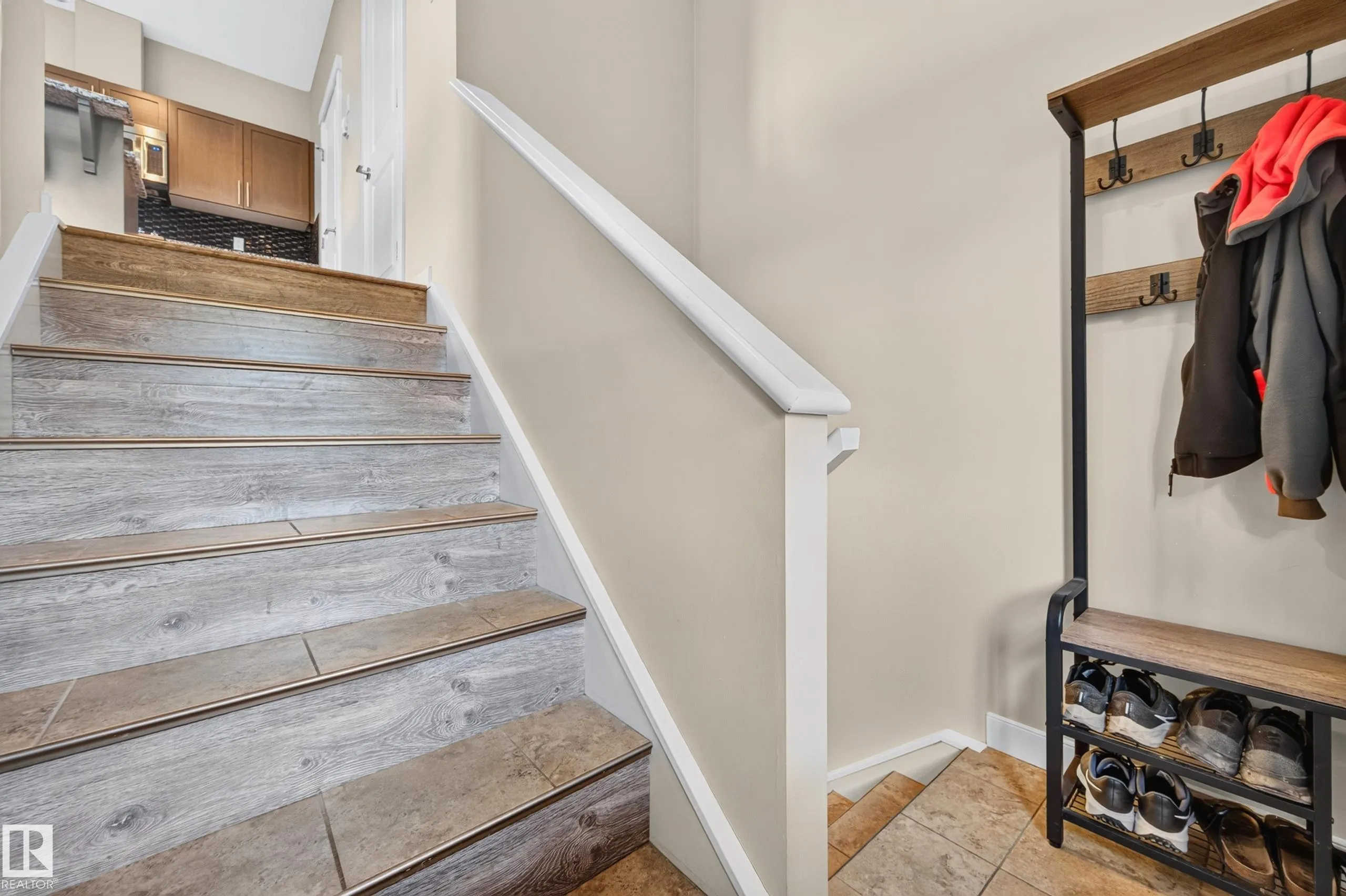1602 GRAYBRIAR Green