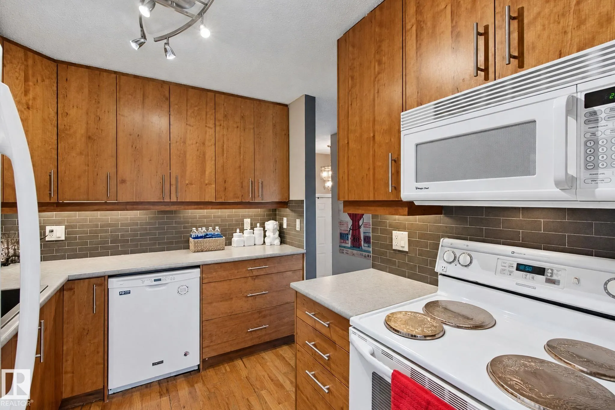 168 CALLINGWOOD Place
