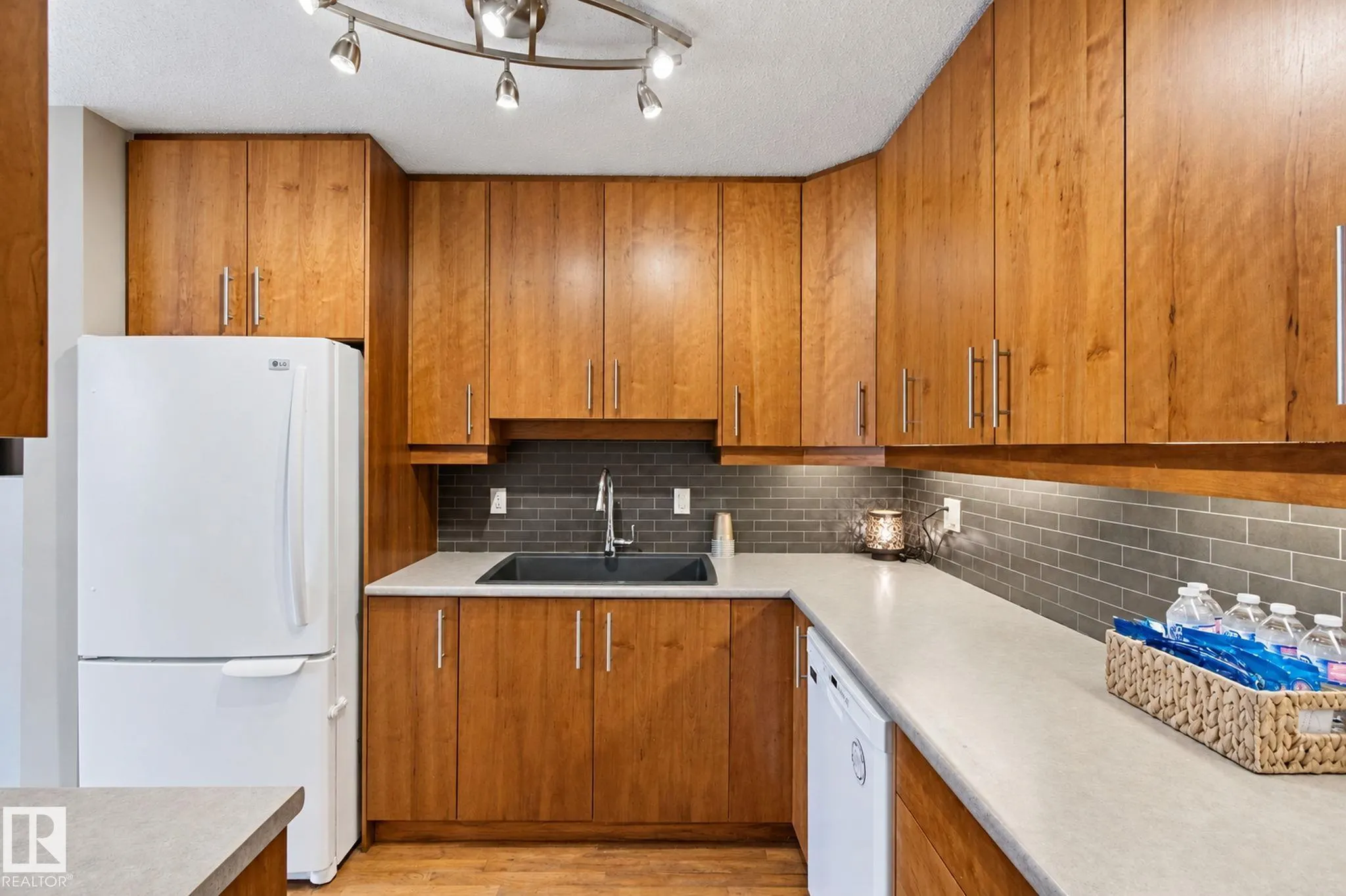 168 CALLINGWOOD Place