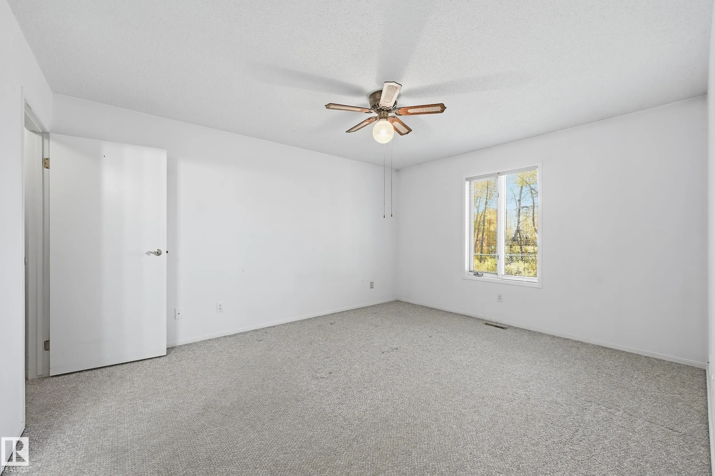 10 GRANGE Drive