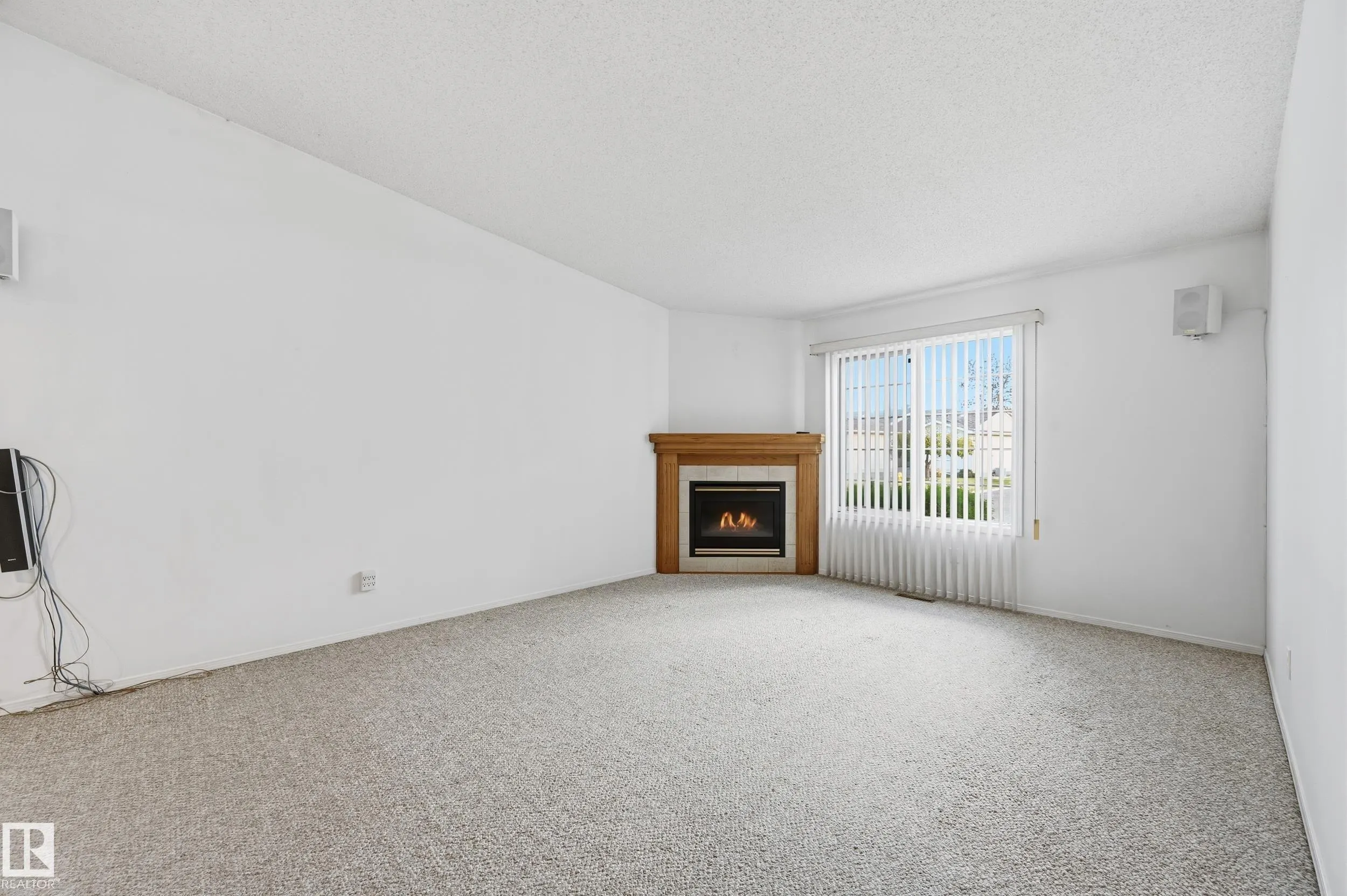 10 GRANGE Drive