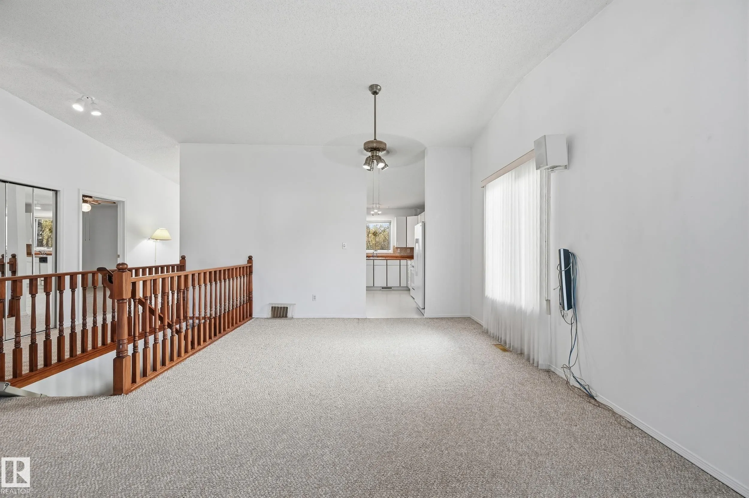 10 GRANGE Drive