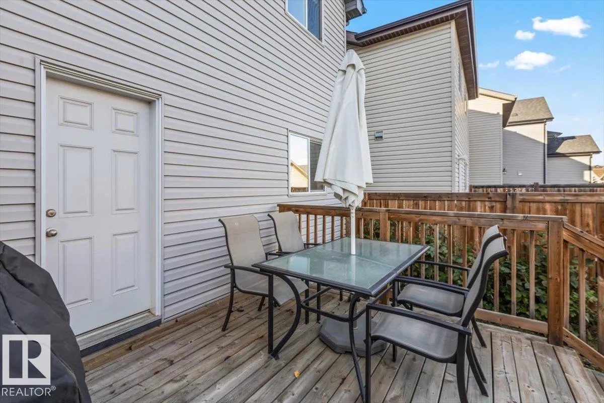 3122 ARTHURS Crescent