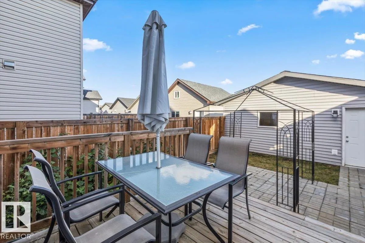 3122 ARTHURS Crescent
