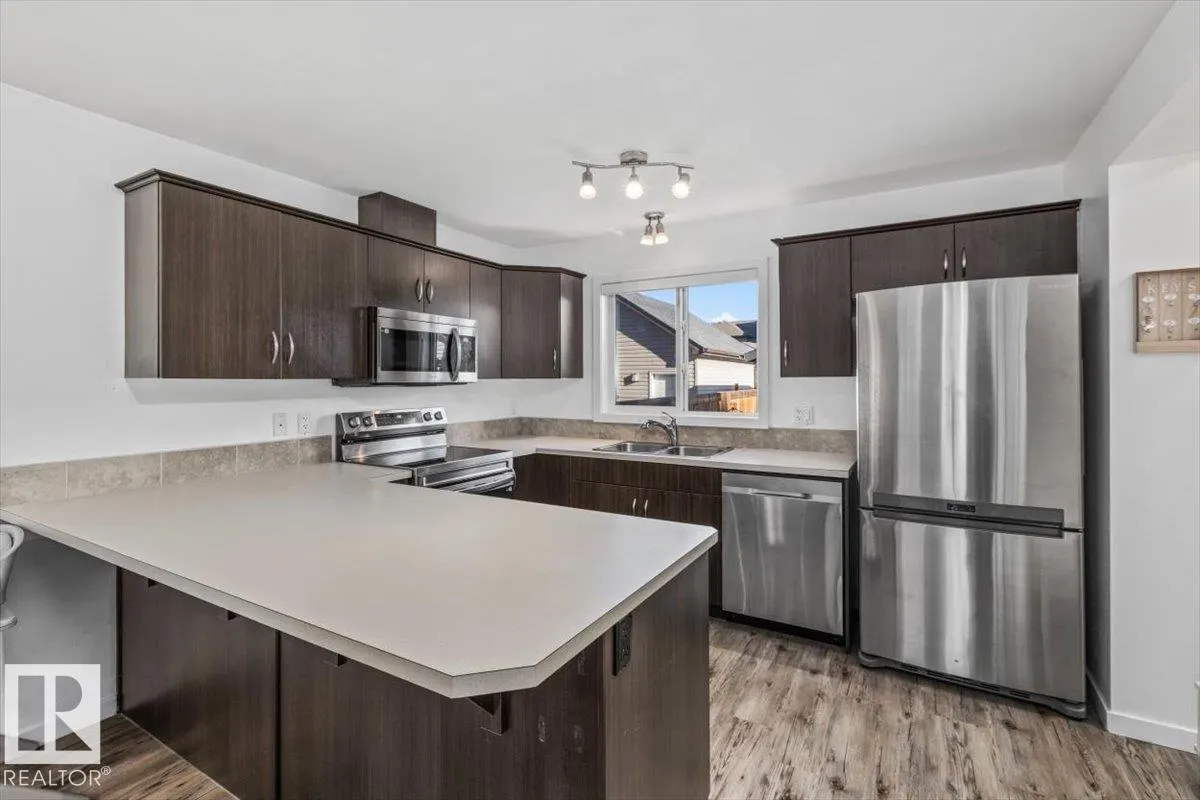 3122 ARTHURS Crescent