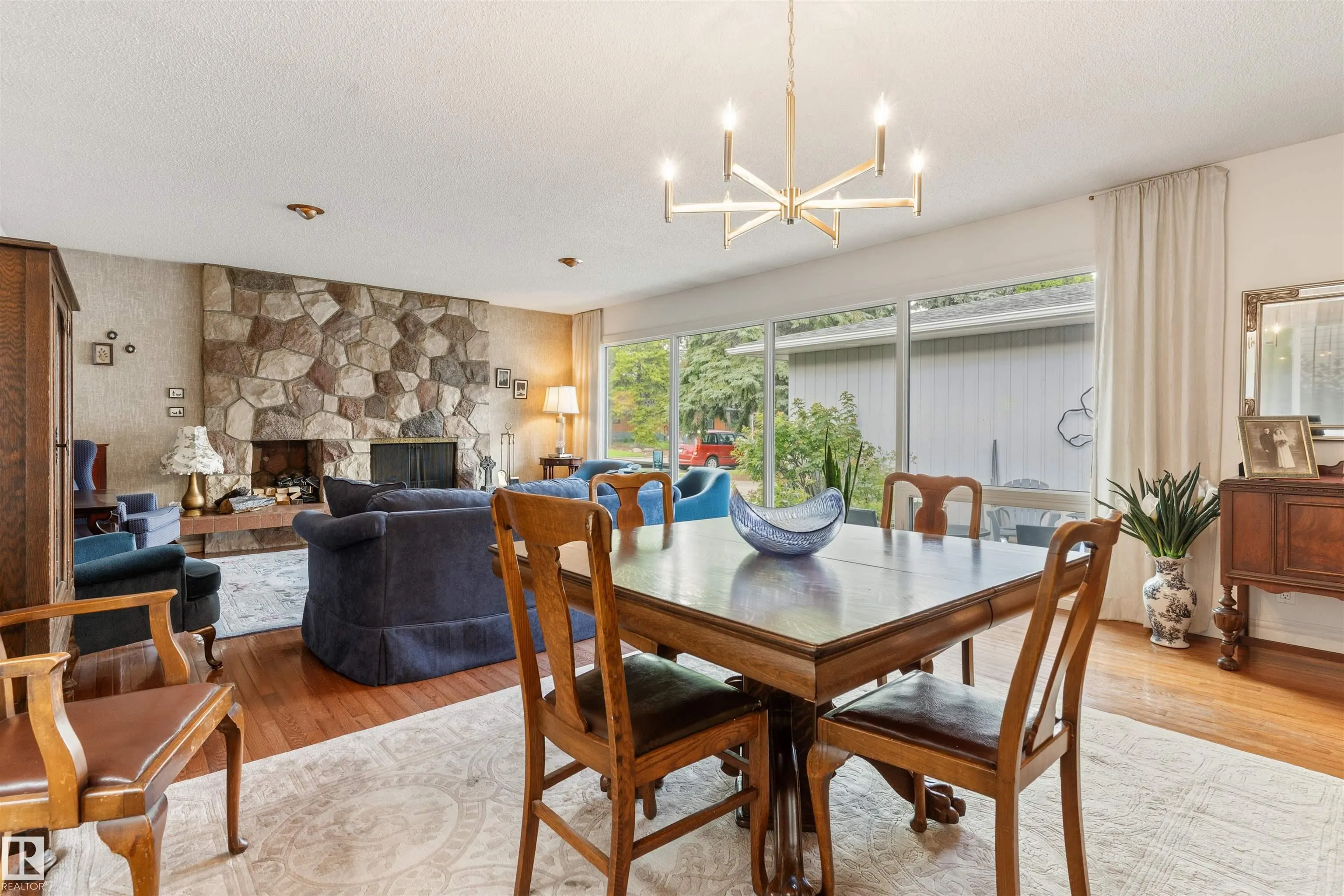 7 QUESNELL Crescent