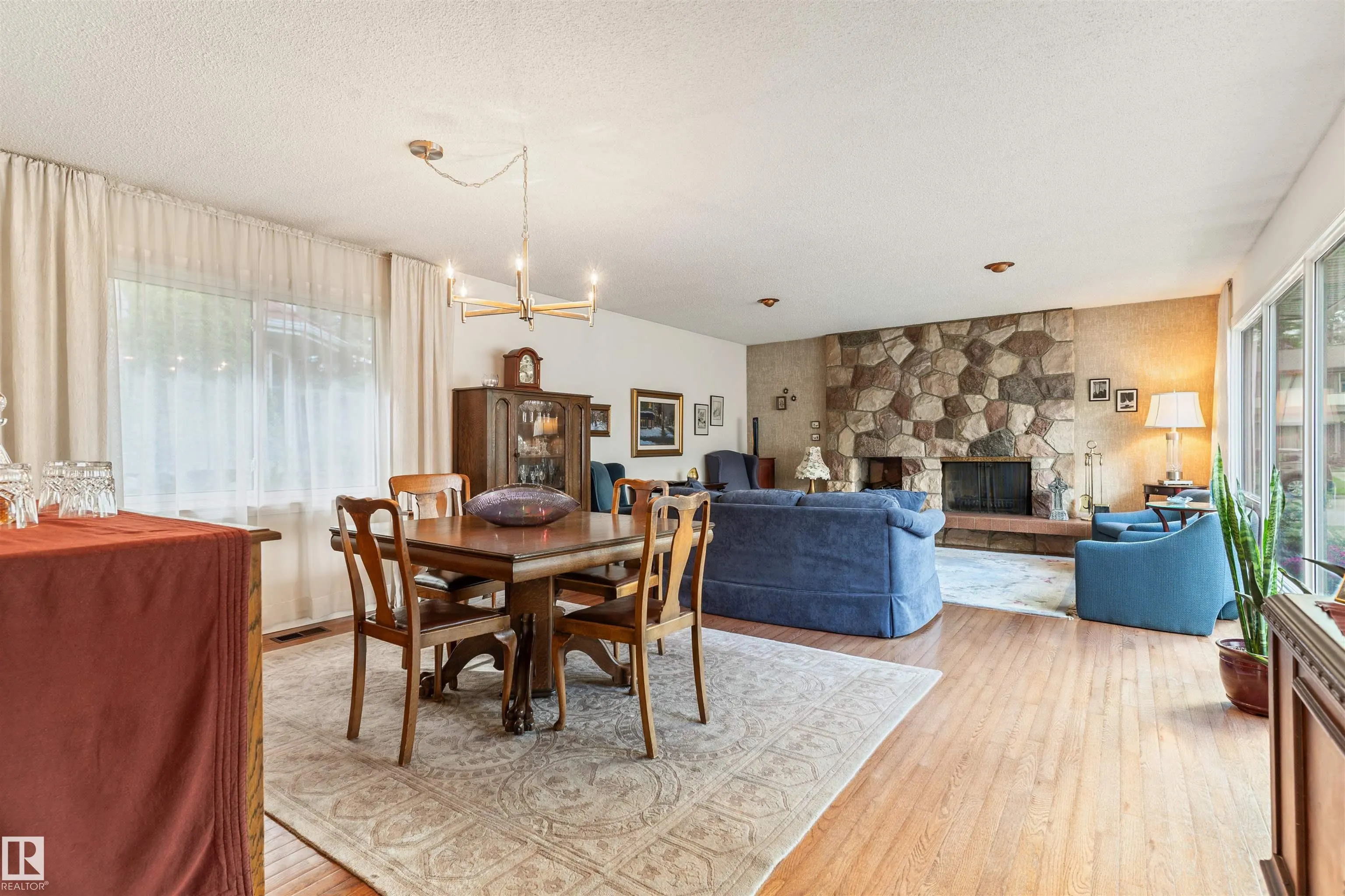 7 QUESNELL Crescent