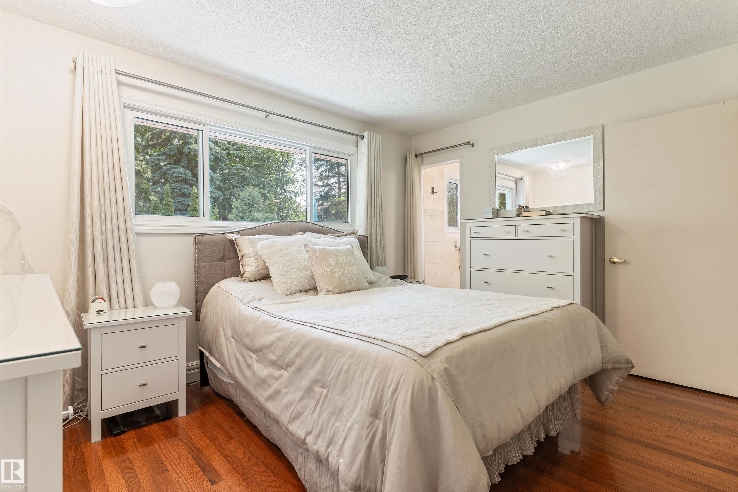 7 QUESNELL Crescent