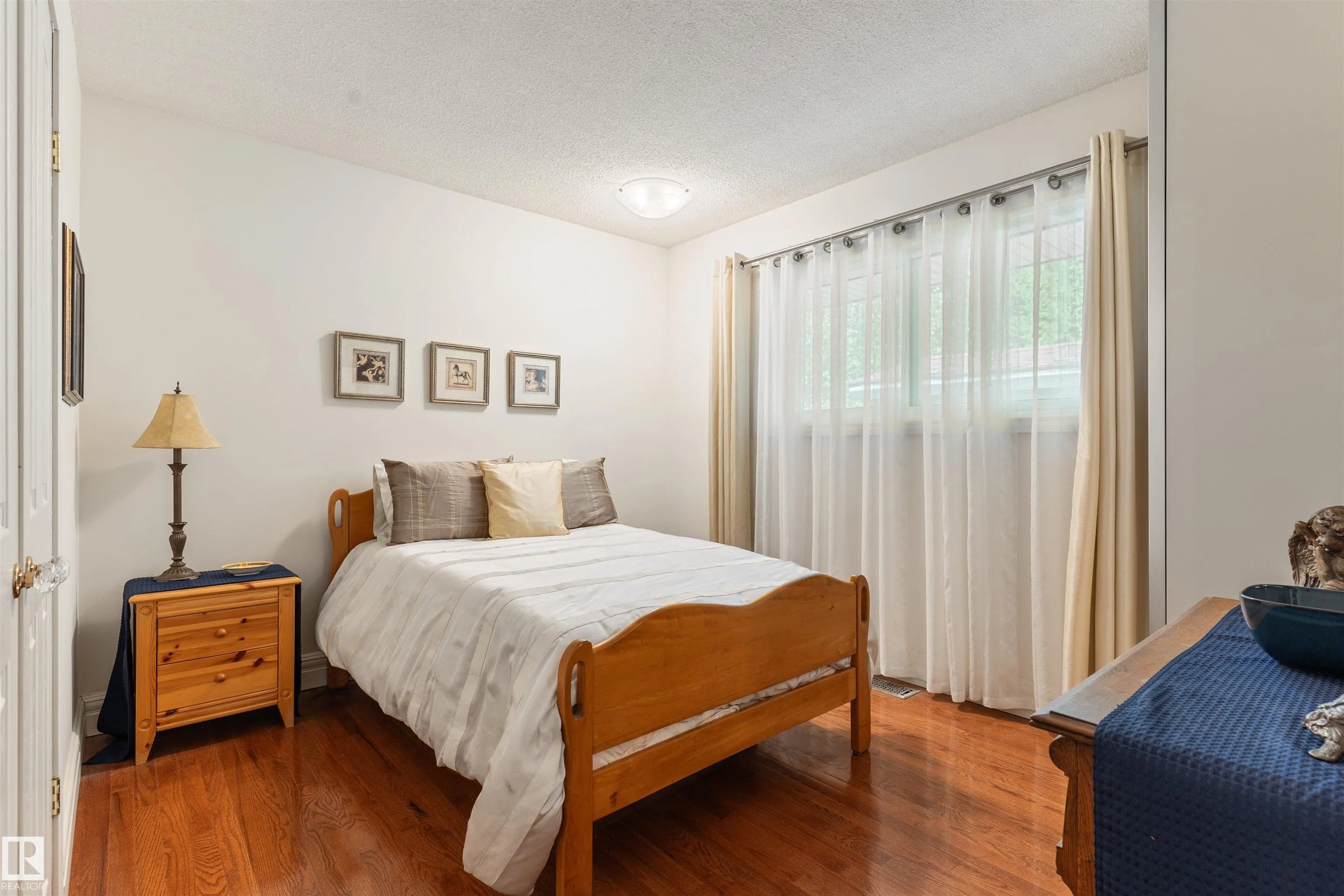 7 QUESNELL Crescent