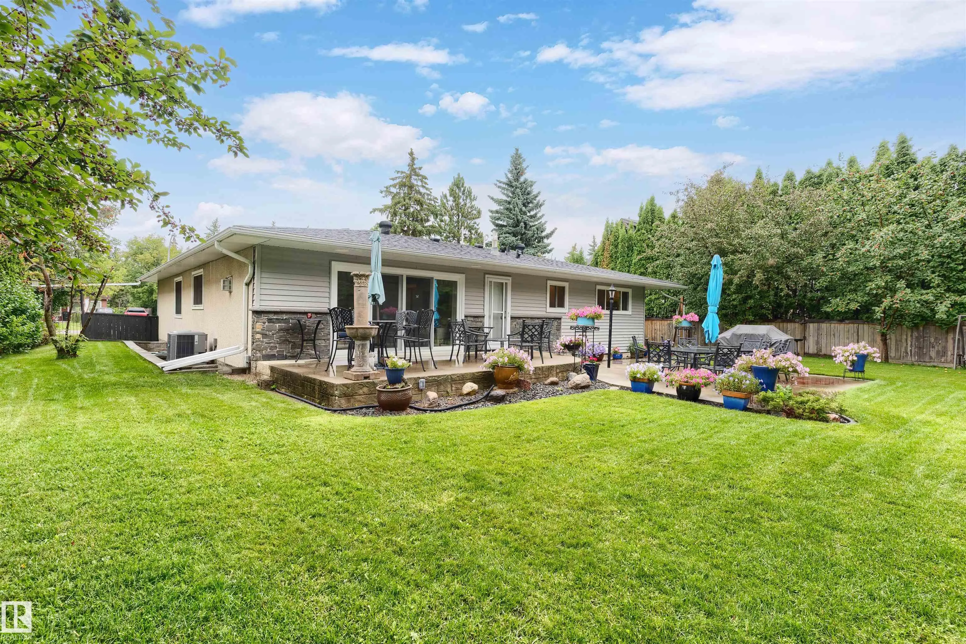 7 QUESNELL Crescent