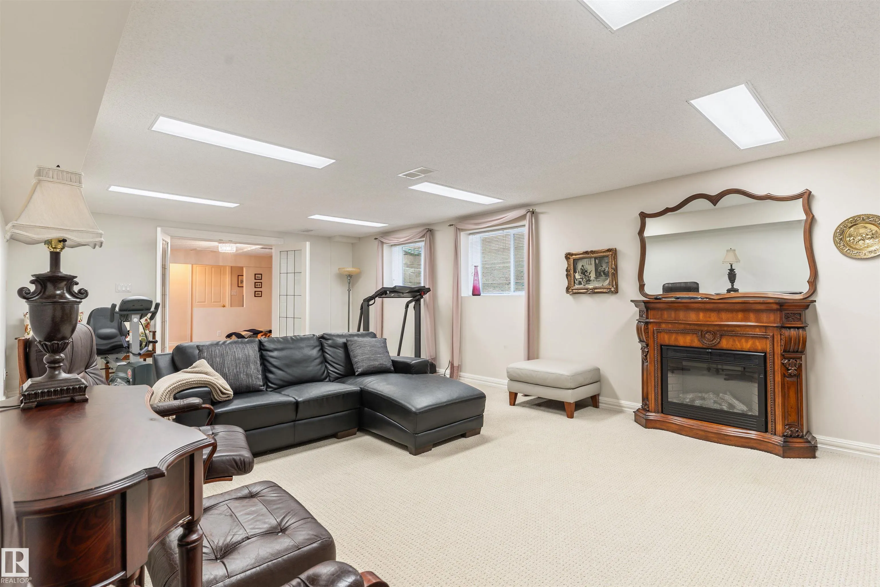 7 QUESNELL Crescent