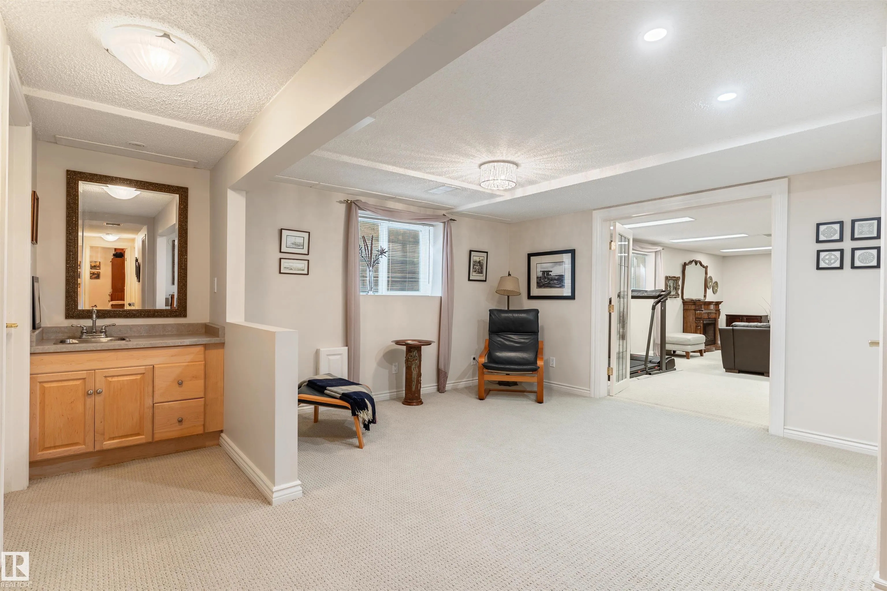 7 QUESNELL Crescent