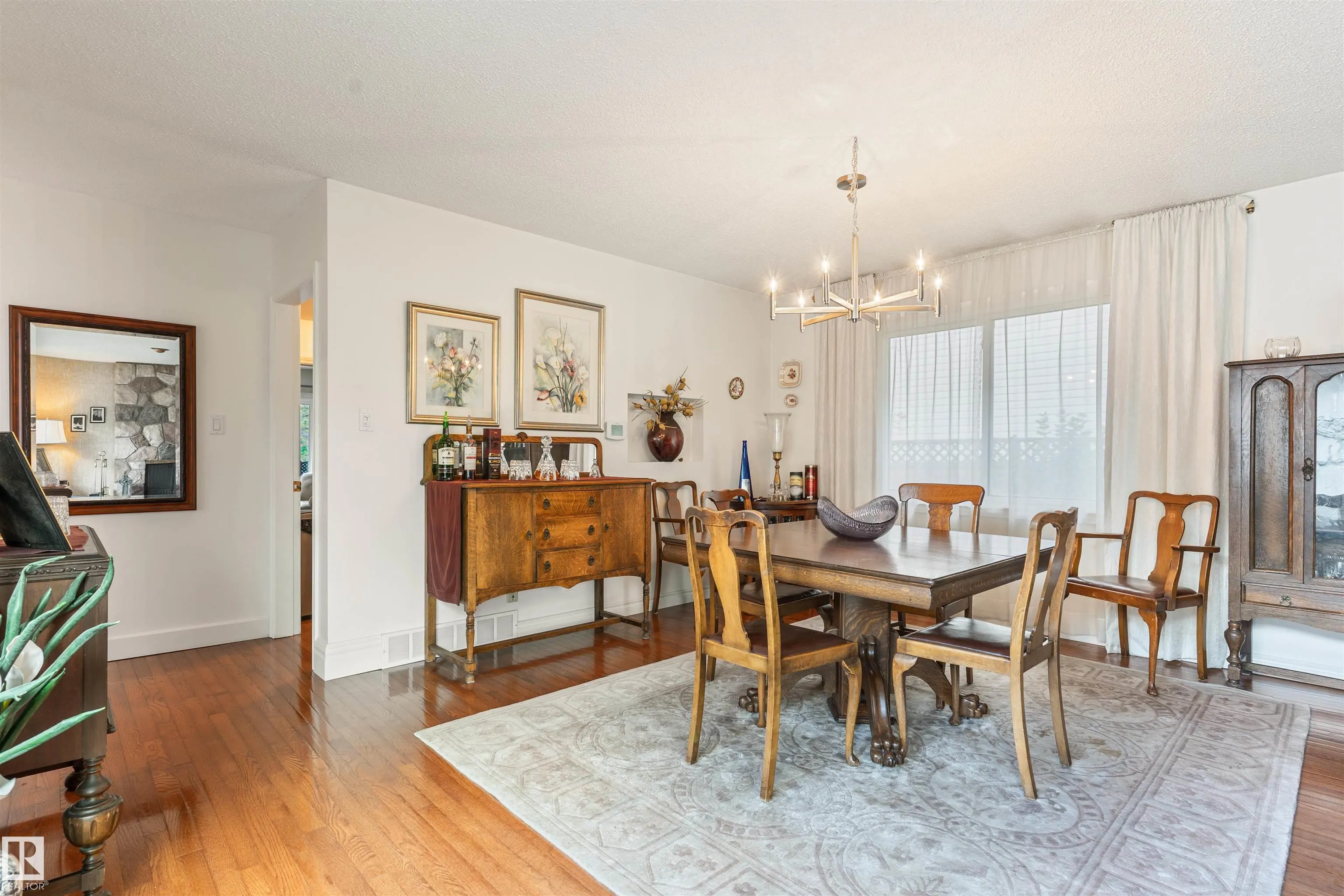 7 QUESNELL Crescent