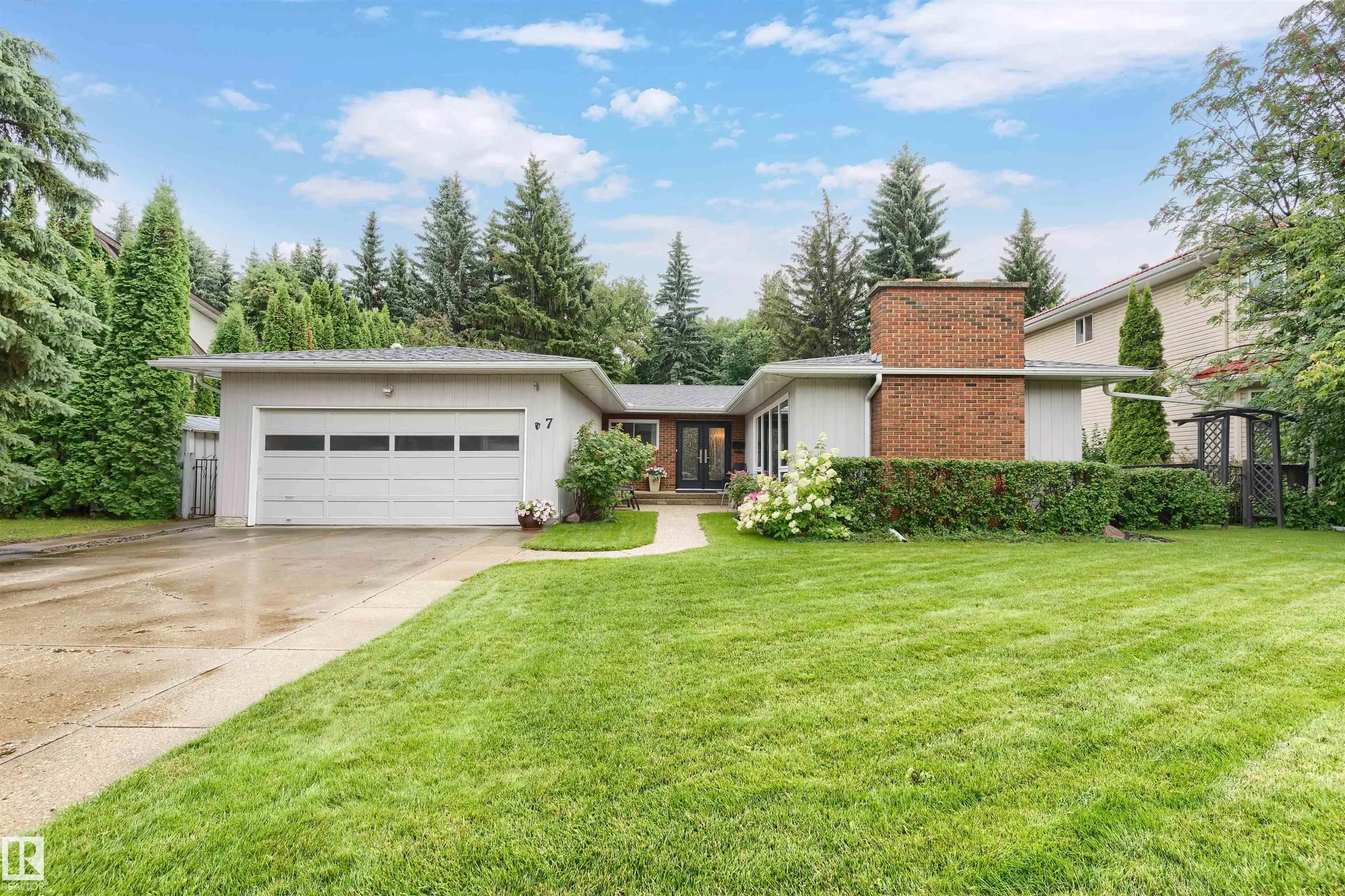 7 QUESNELL Crescent