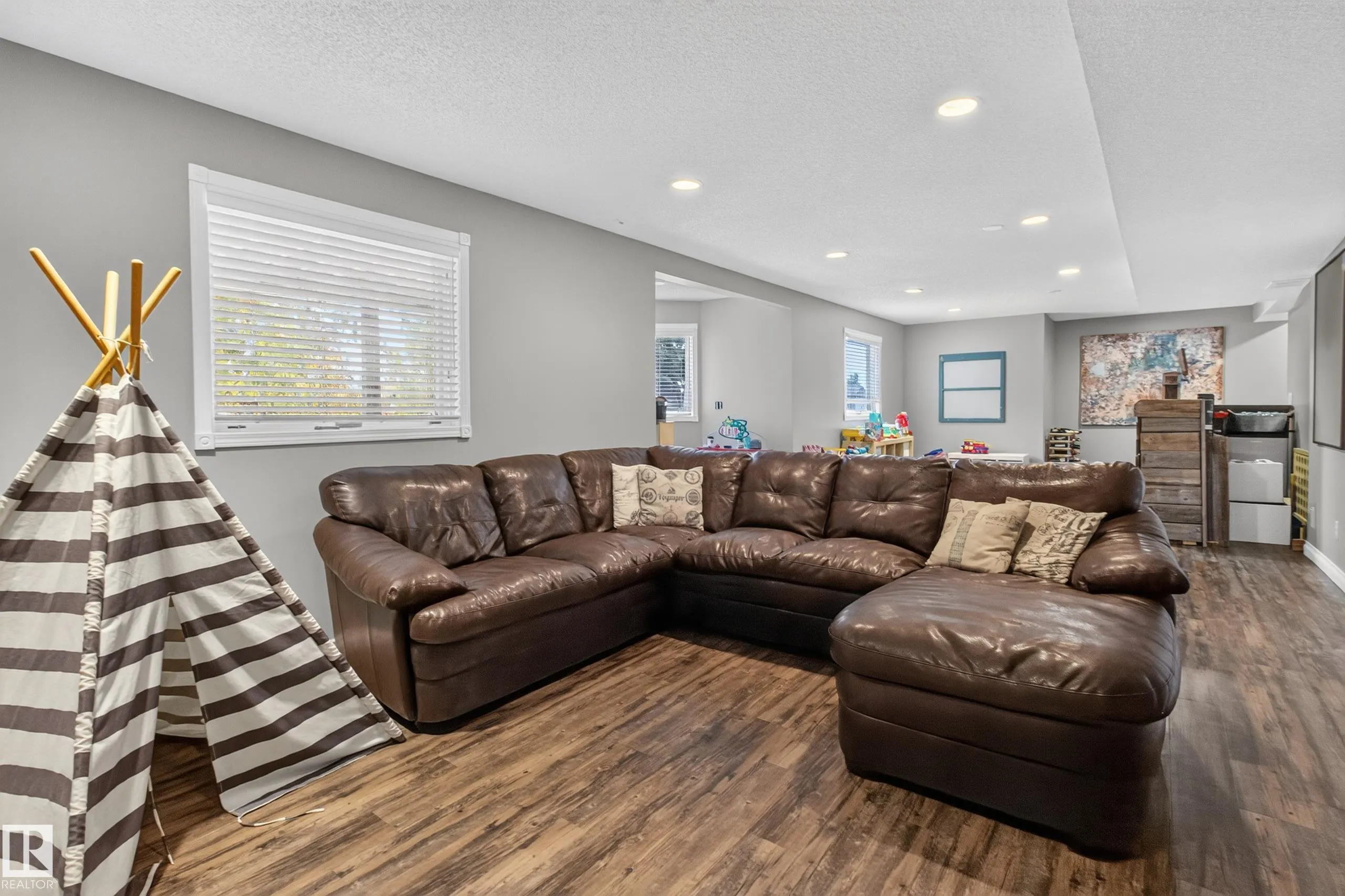 35 Ridgemont Way