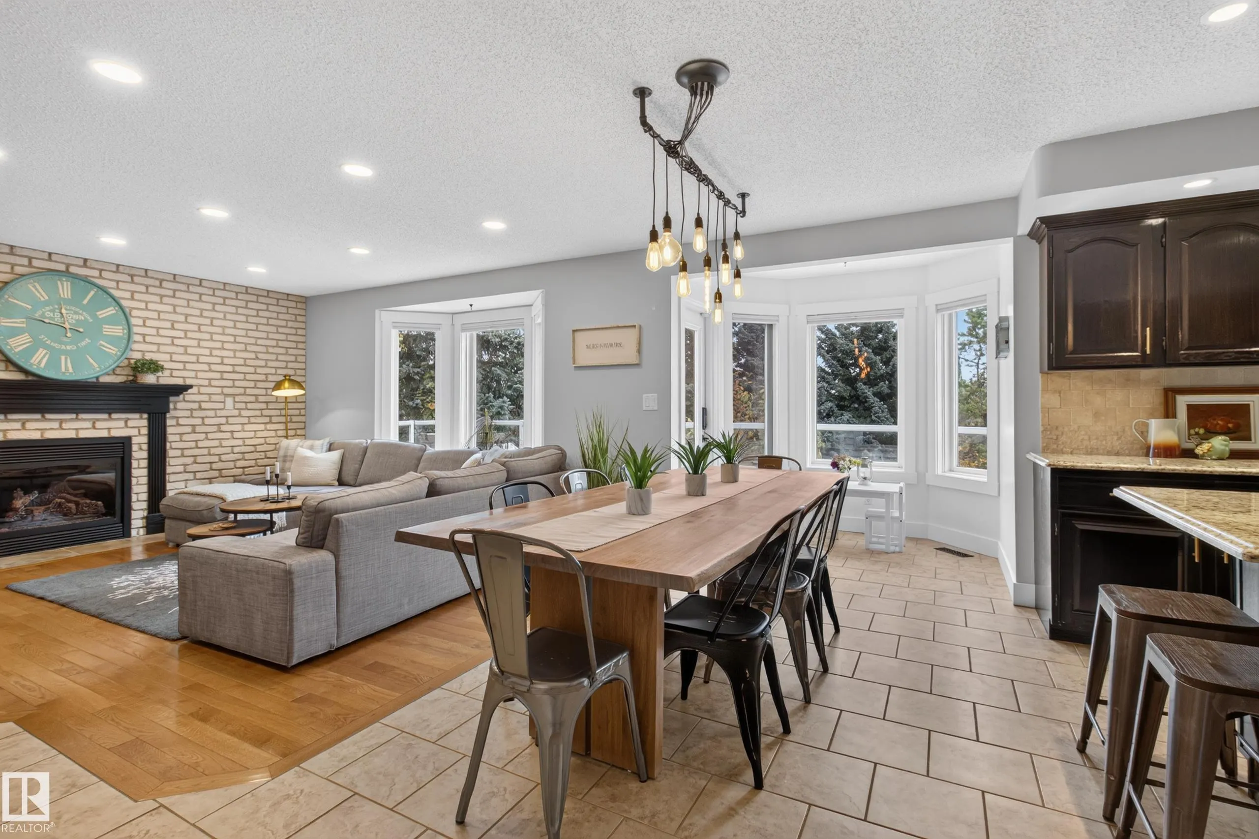 35 Ridgemont Way