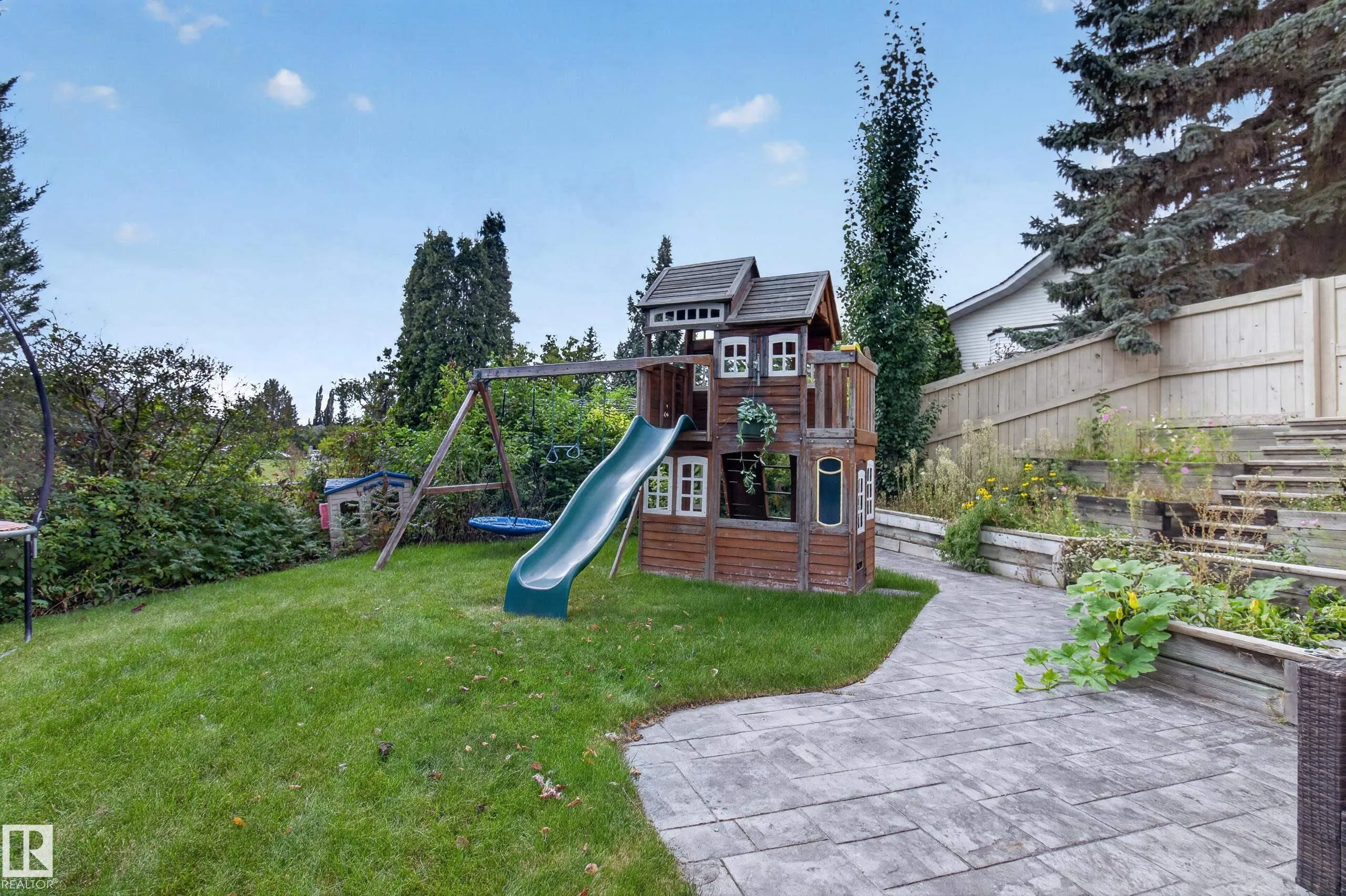 35 Ridgemont Way
