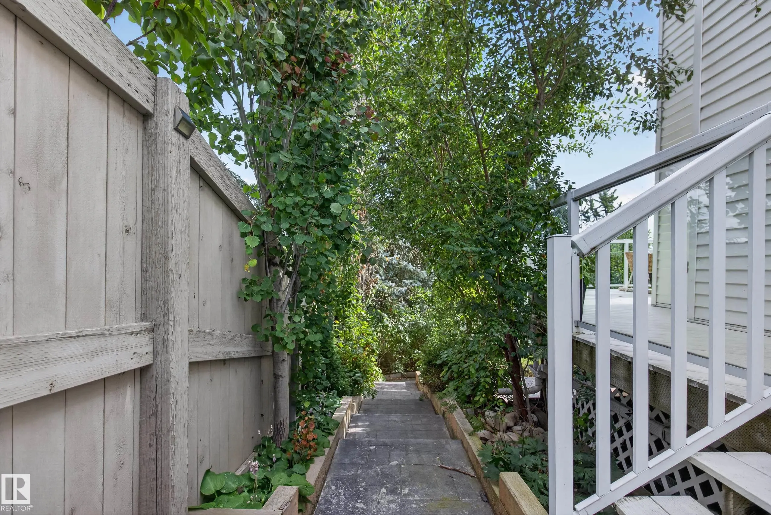 35 Ridgemont Way