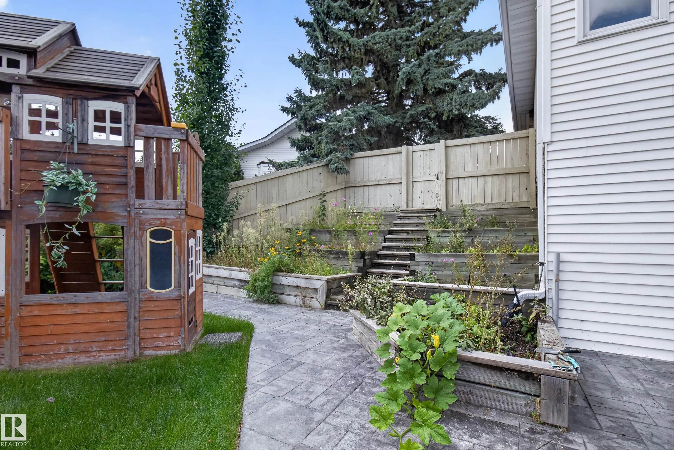 35 Ridgemont Way