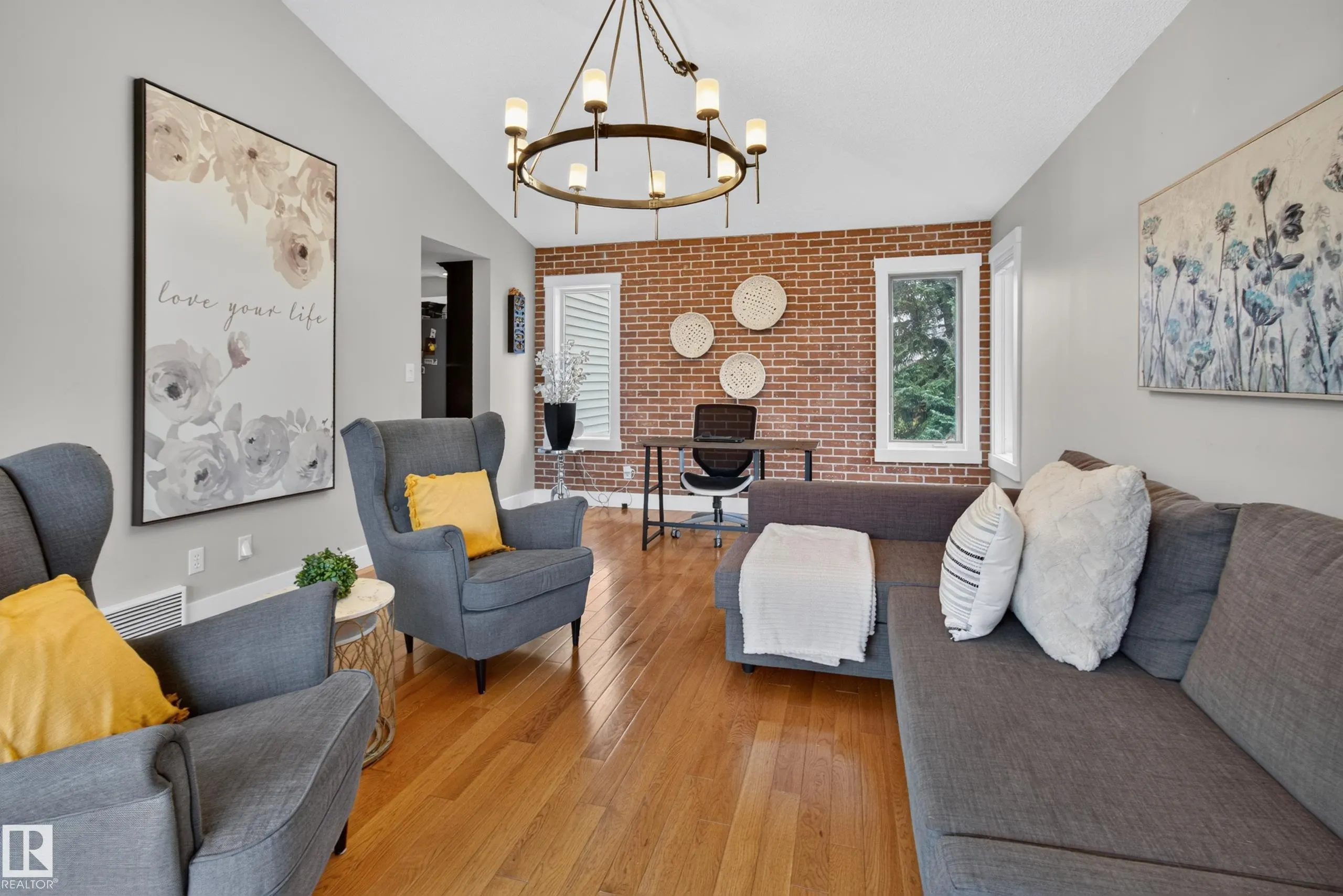 35 Ridgemont Way