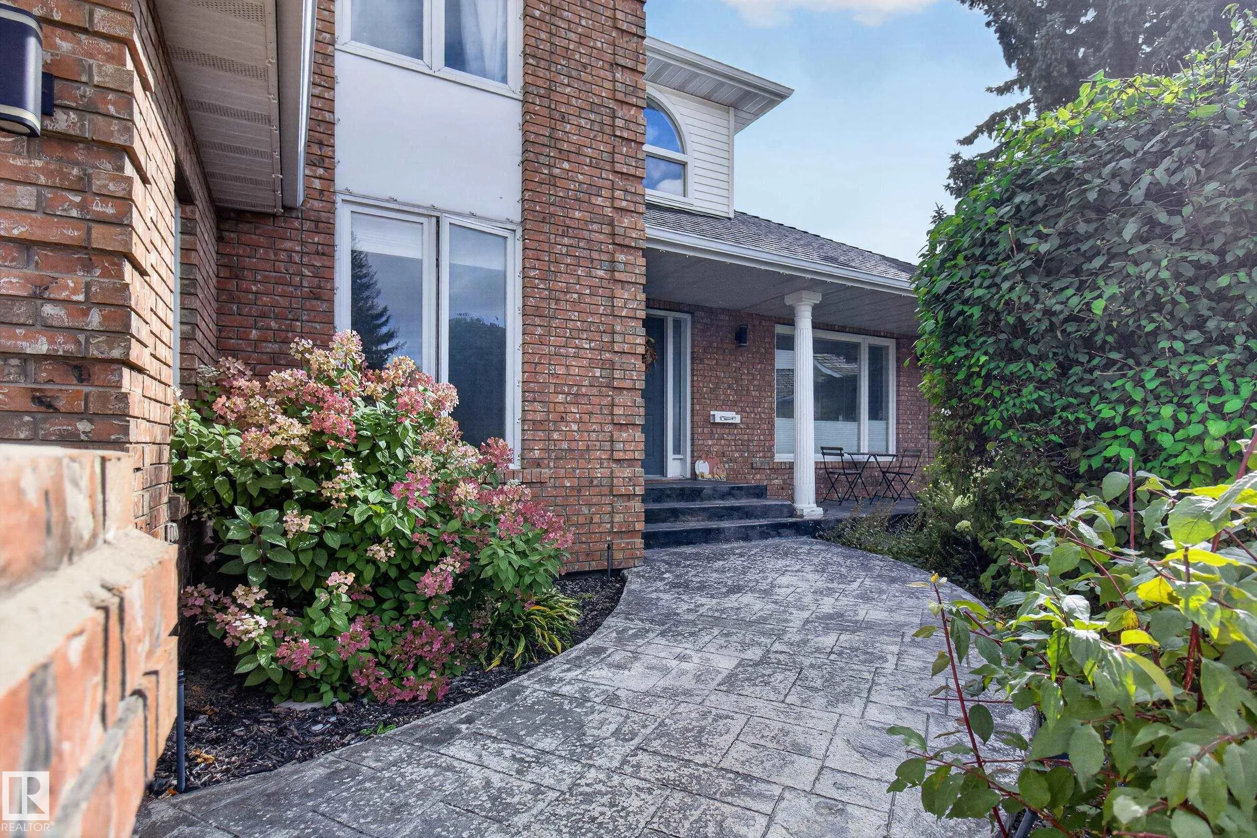 35 Ridgemont Way