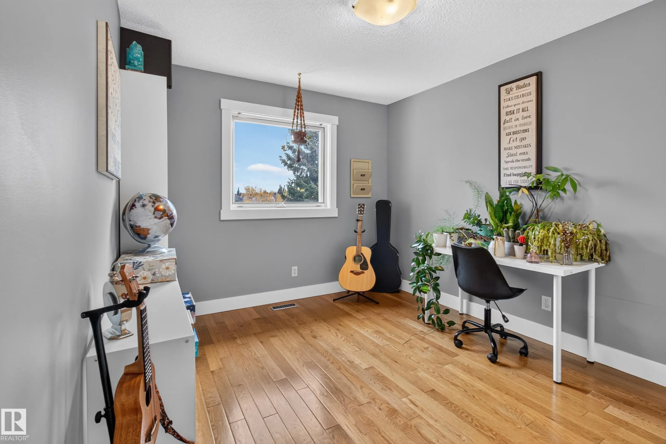 35 Ridgemont Way