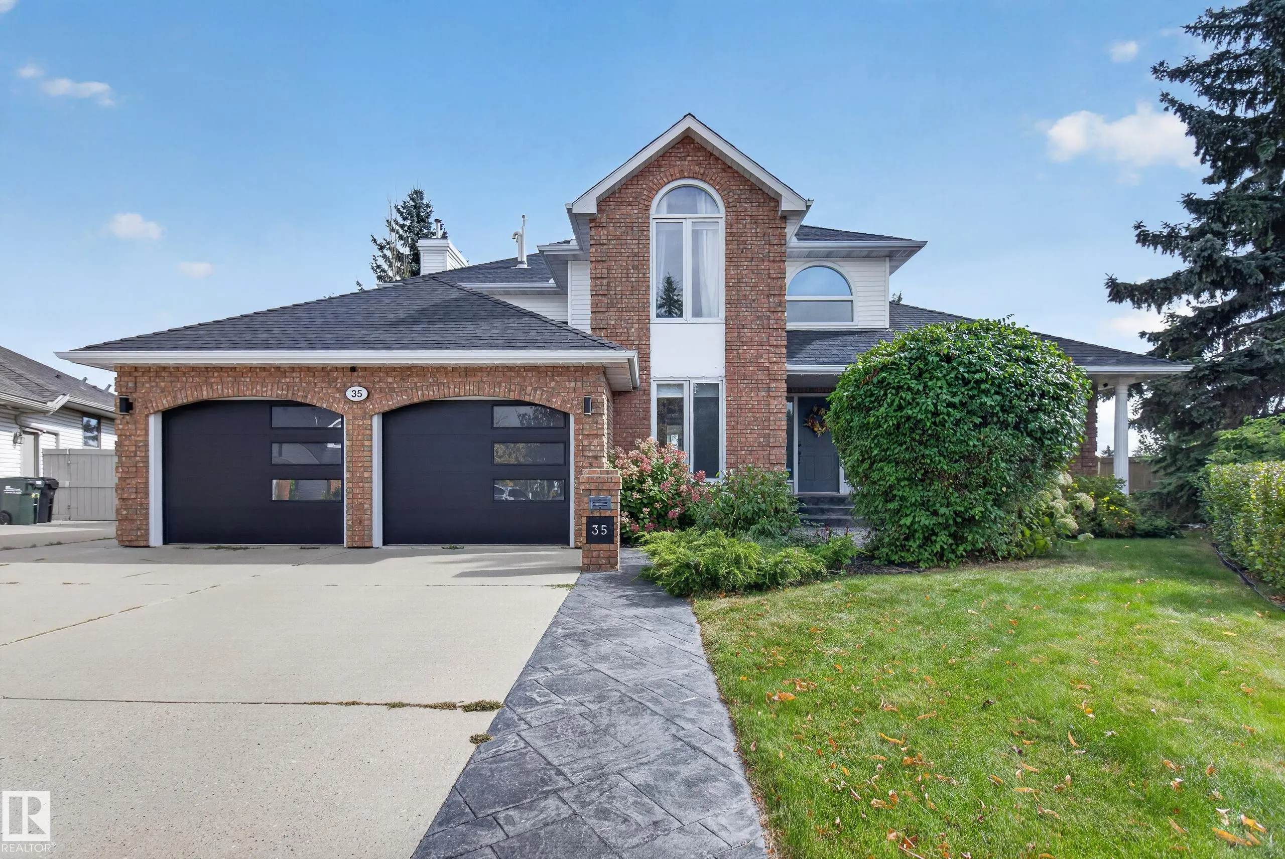 35 Ridgemont Way
